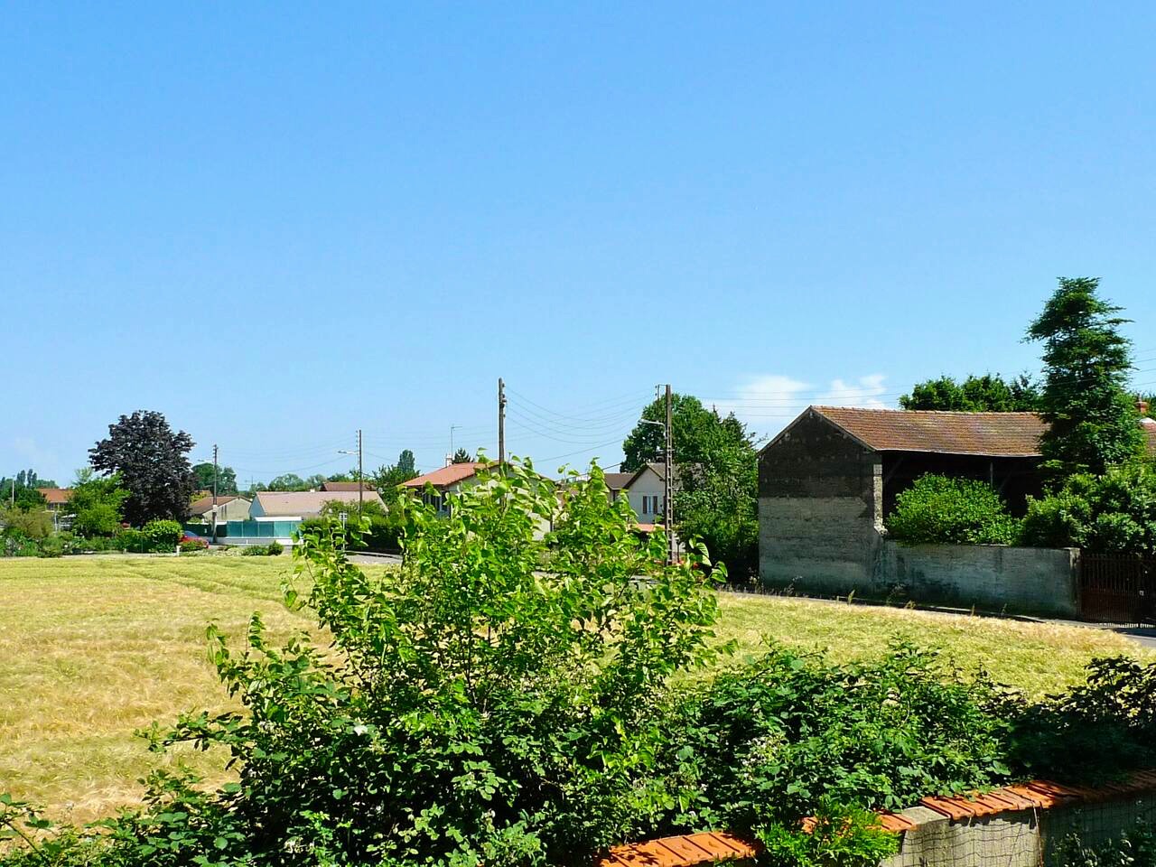 Garden apartment in house near stadium