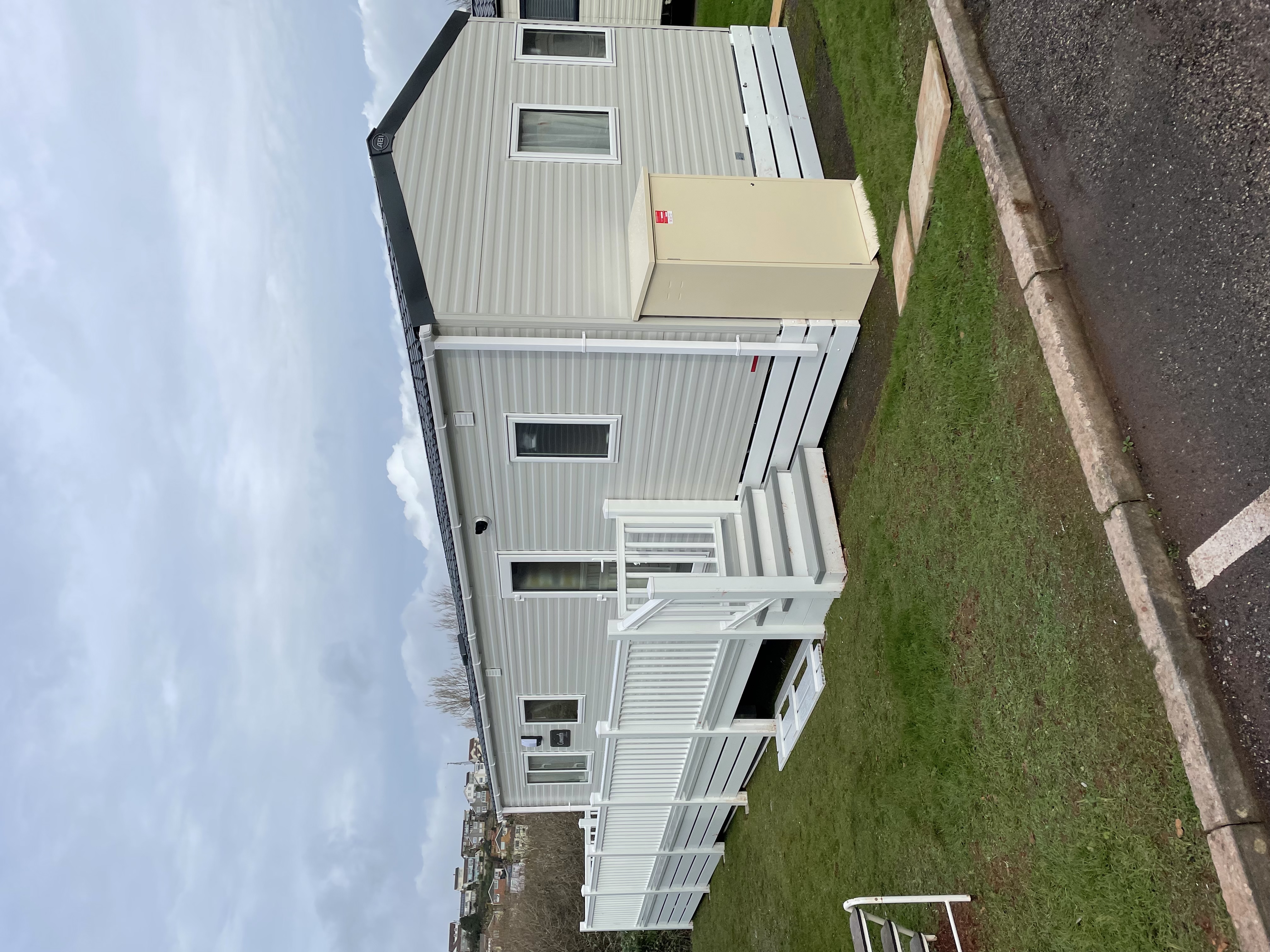 2 Bedroom caravan with excellent park facilities