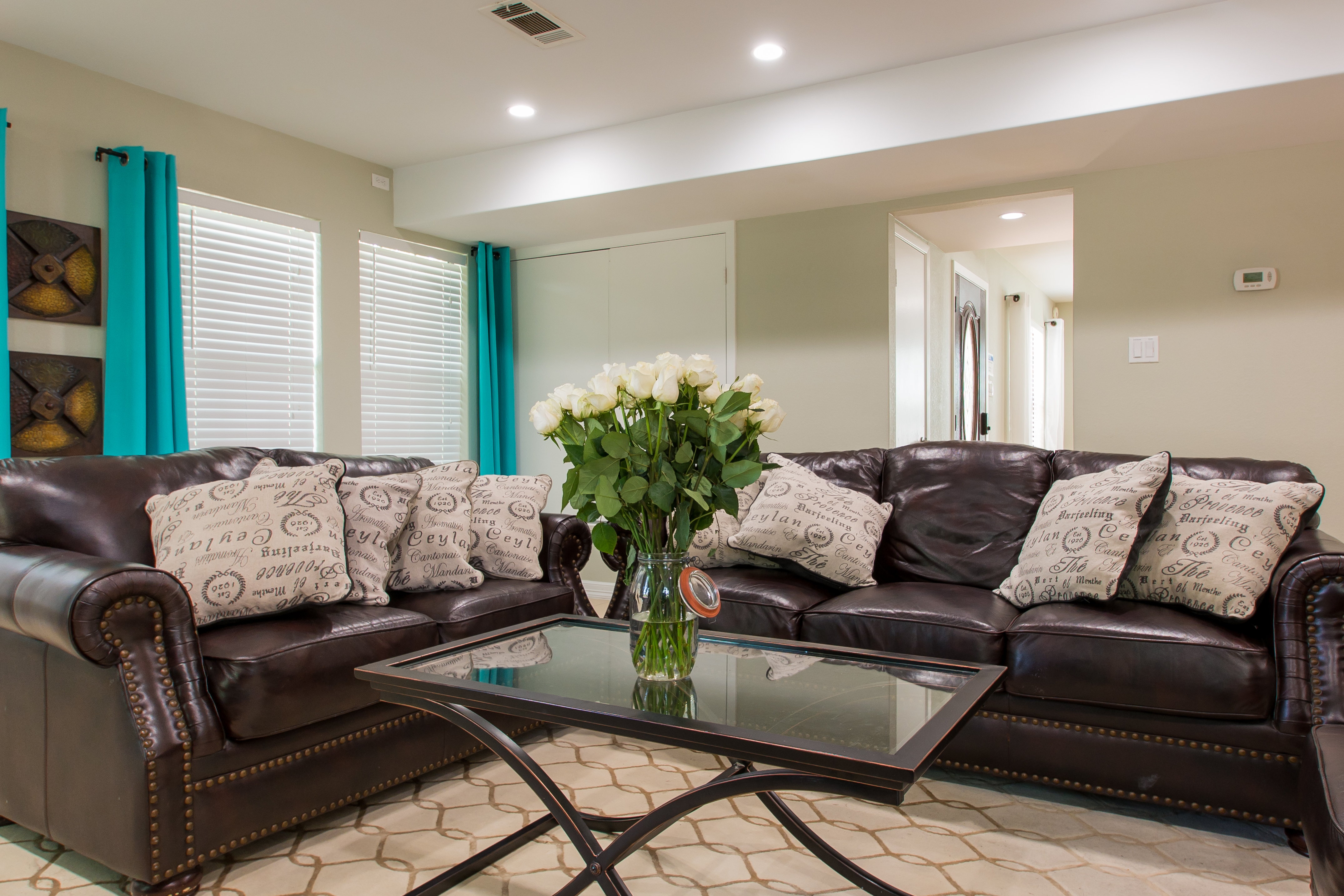 5 mins to Domain! 15 mins to downtown Austin! in 78727, Austin