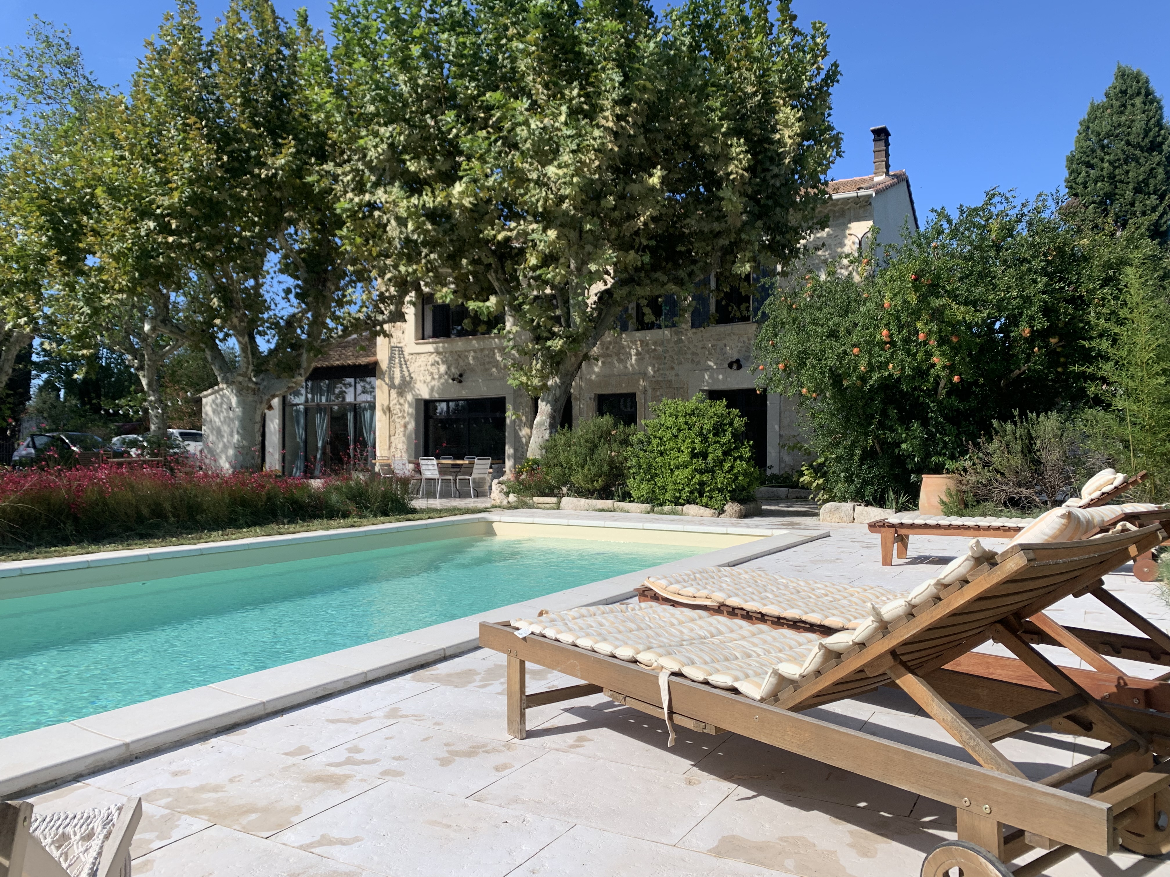 Outbuilding studio with pool
