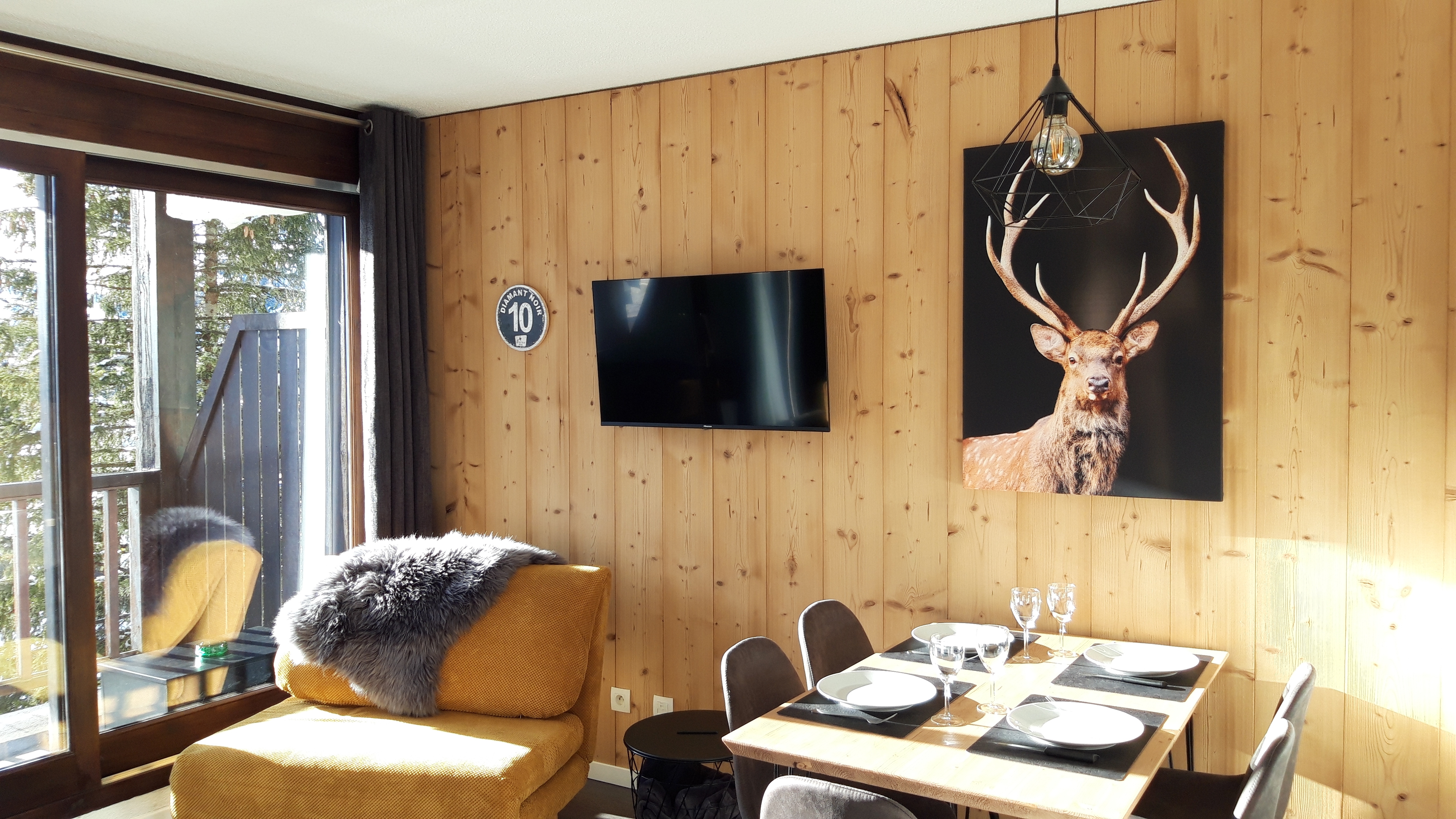 Flaine forest apartment foot by the slopes facing south