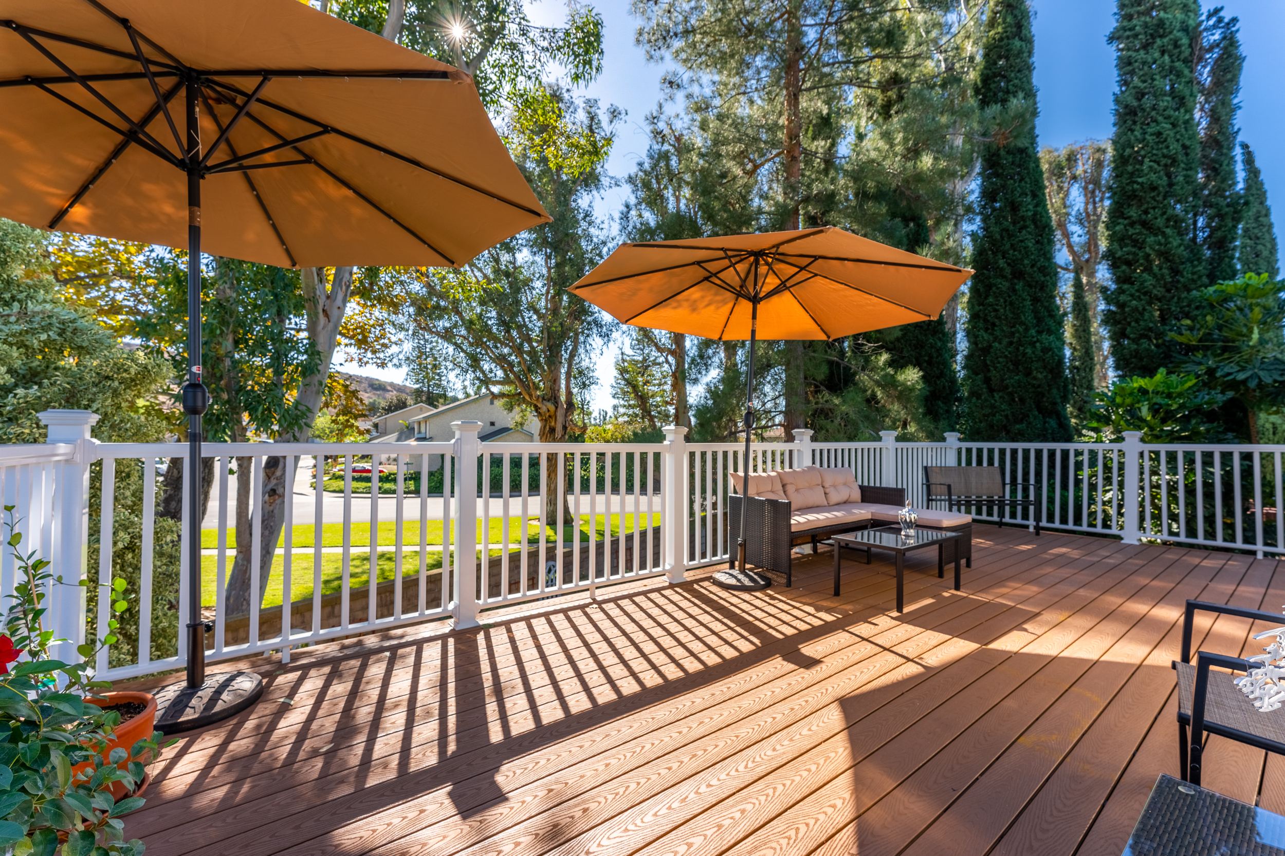 STUNNING HOME WITH SPA, FRONT AND BACK YARD, HUGE DECK, OUTSTANDING LOCATION