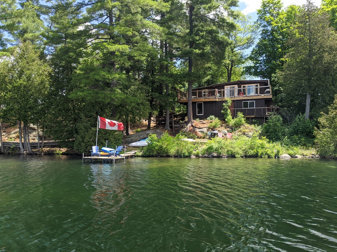 Waterfront retreat on Robertson Lake. Cottages for Rent in Lanark