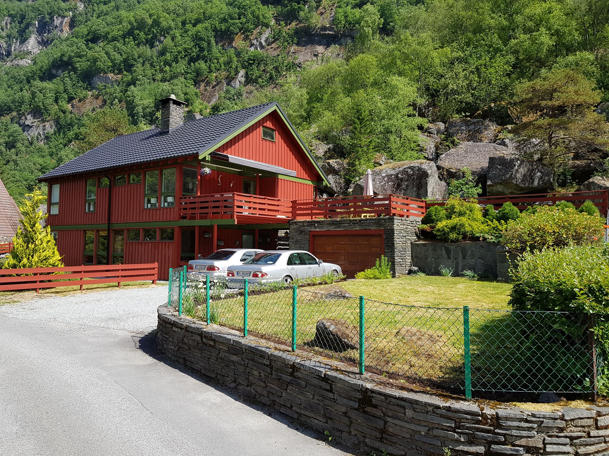 Hildal Apartment, near Trolltunga. 10 min to Odda - Apartments for Rent