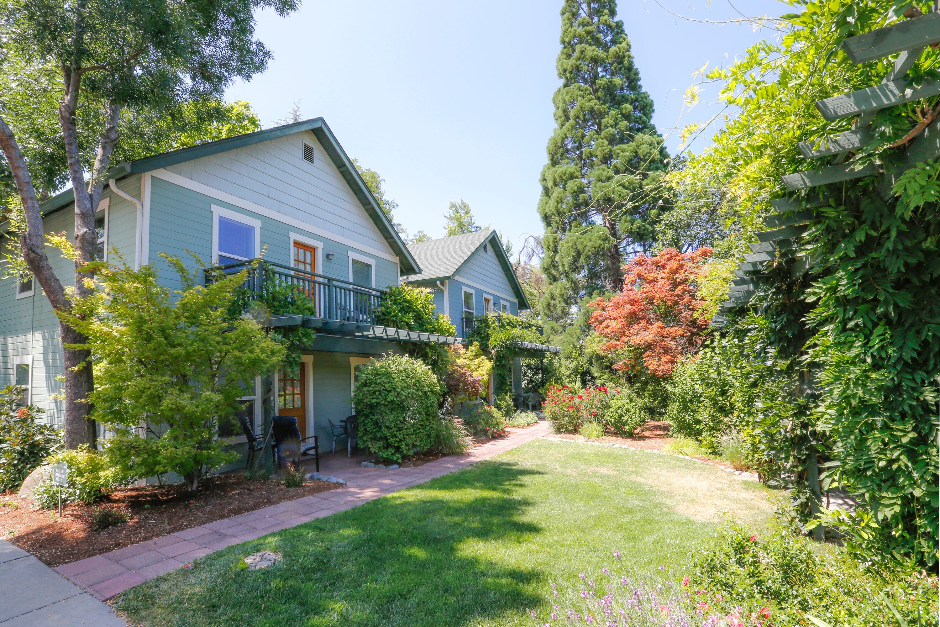 ABBOTT'S COTTAGES Avocet Houses for Rent in Ashland, Oregon, United