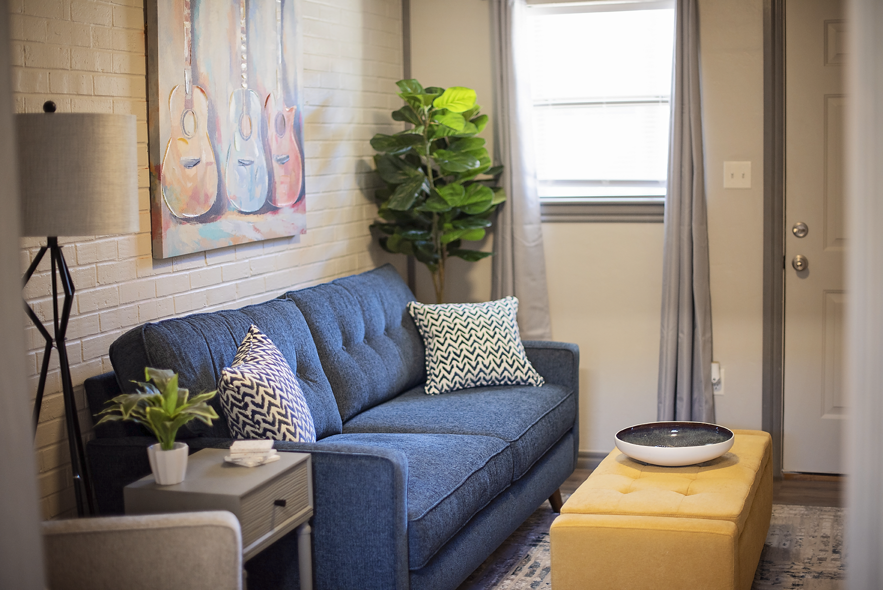 Quiet, Safe and remodeled apt. in Midtown(4)
