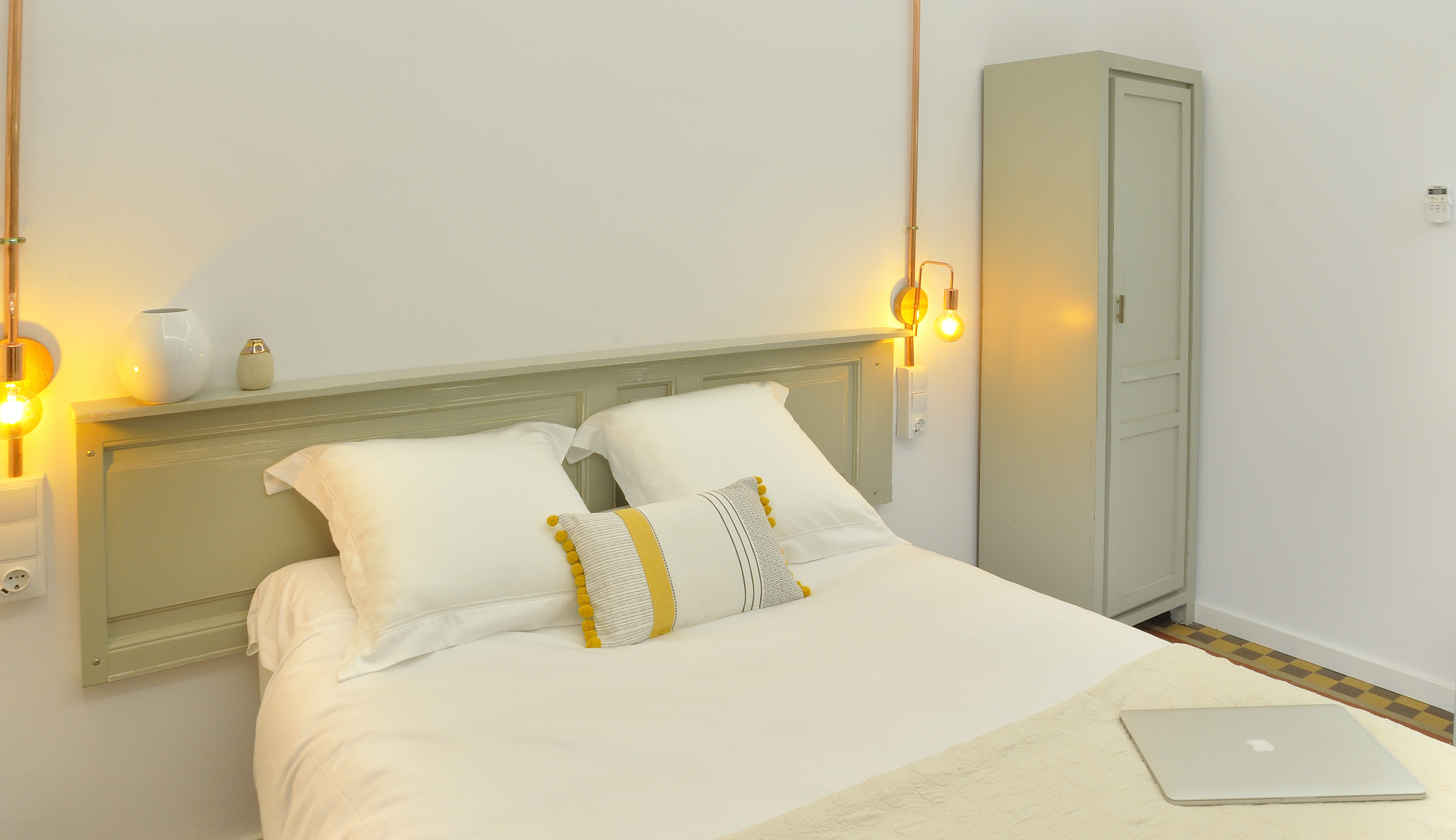 Cozy Double Room with Shower (breakfast included)