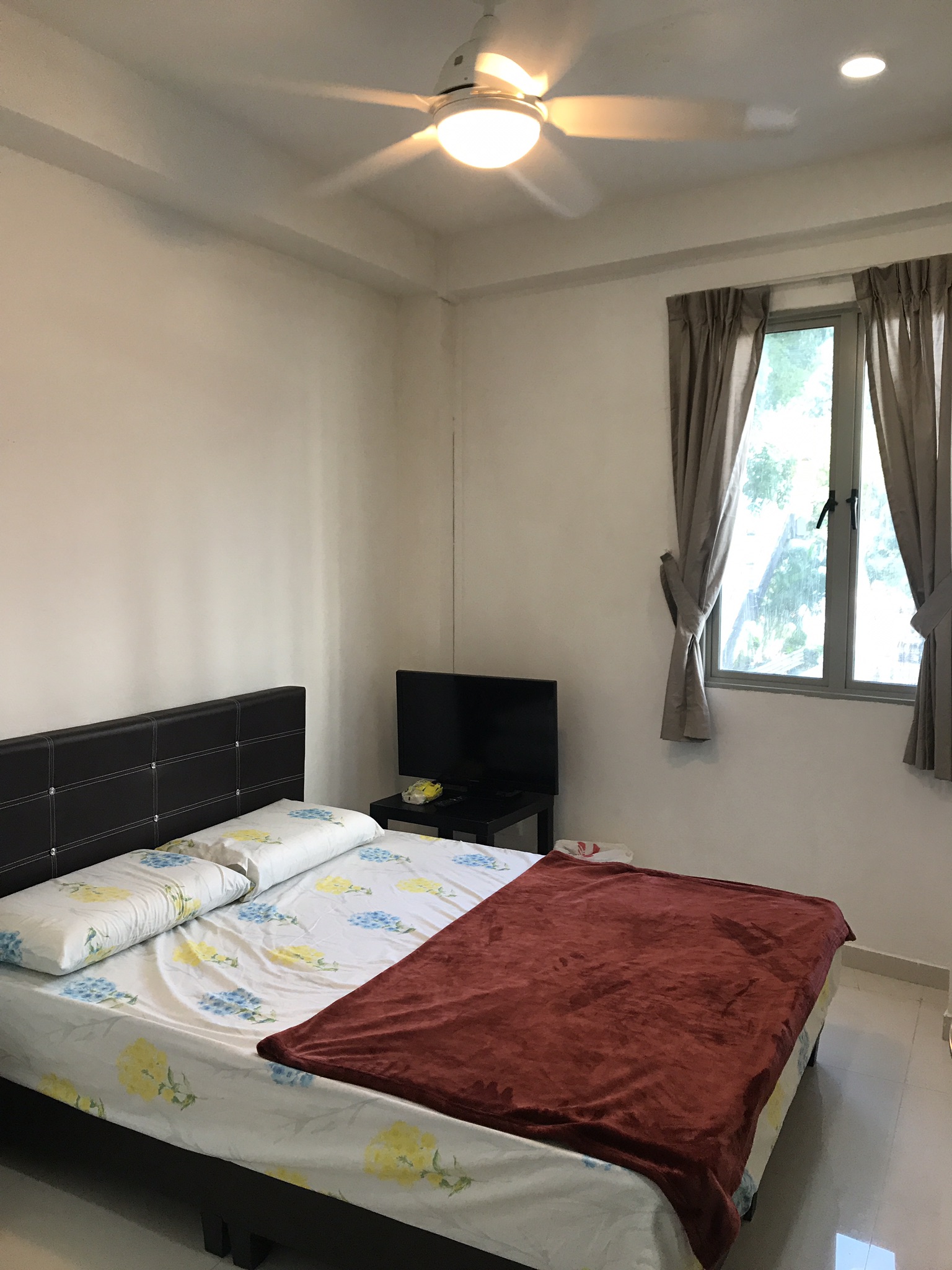 371A L2R3 private room with private toilet