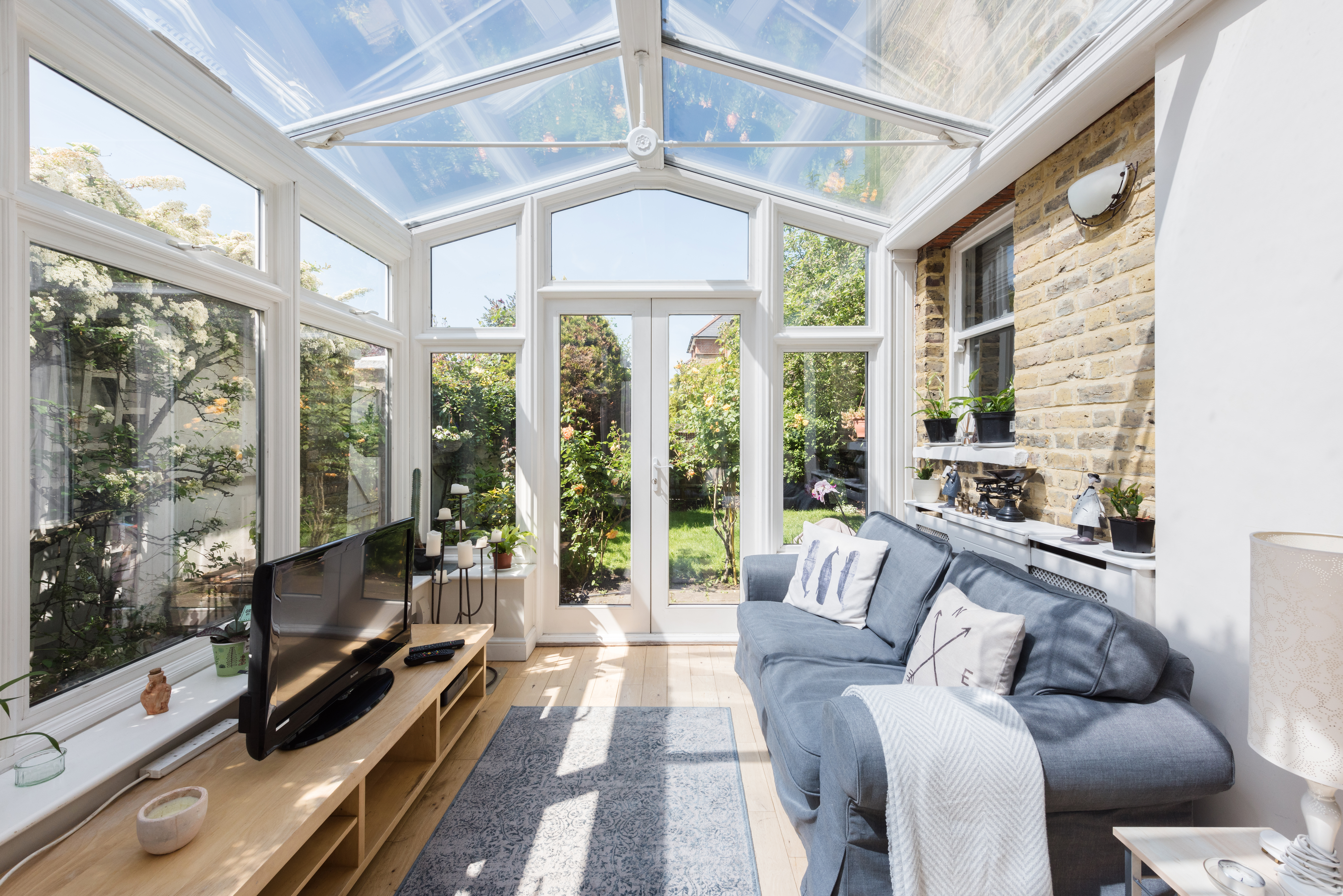2 Bedroom Garden Flat near Richmond in Richmond upon Thames, London