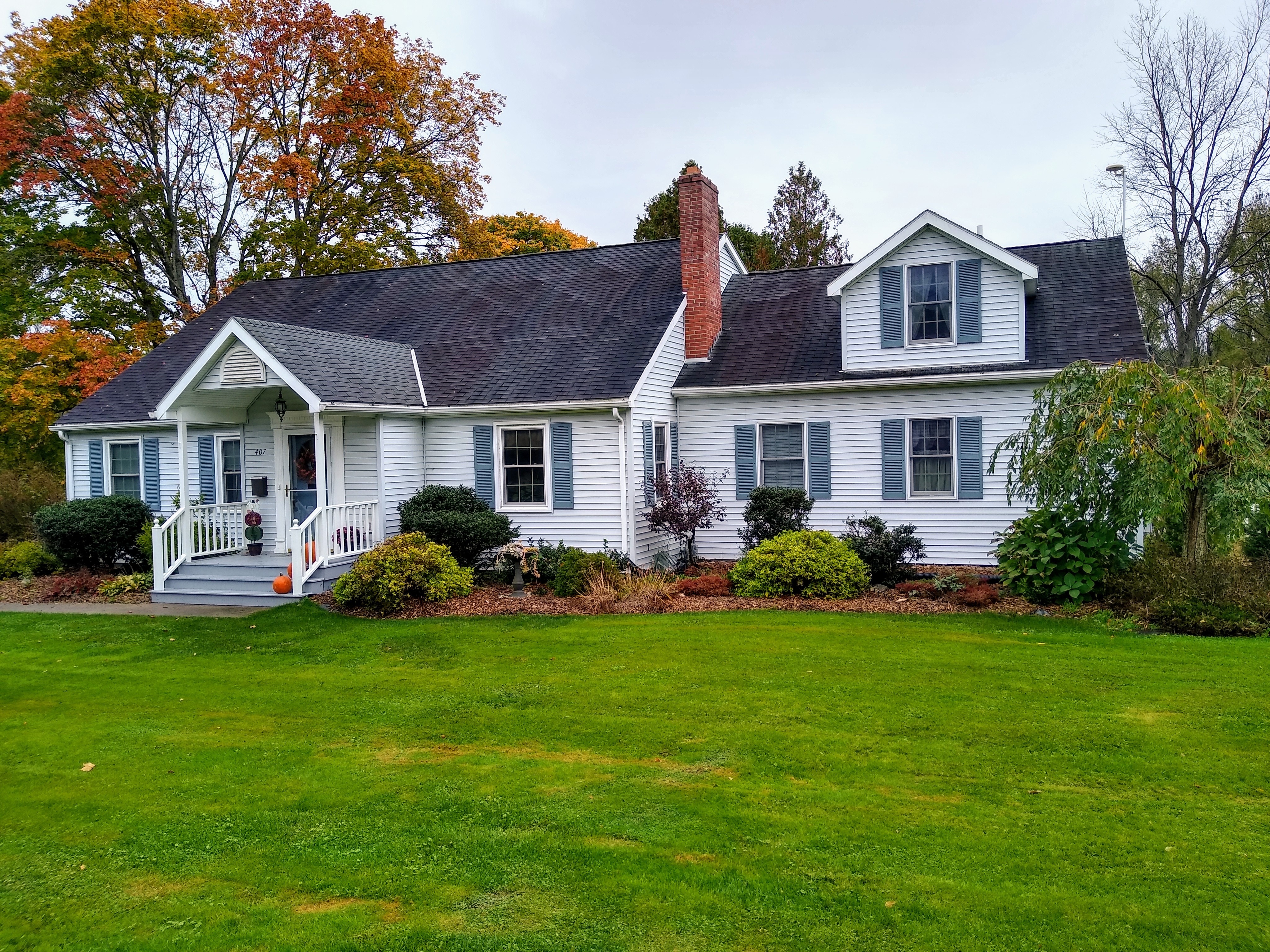 Sweet Suite! Centrally Located, Updated & Private!