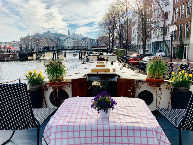 Romantic Houseboat in the center — Amsterdam stay