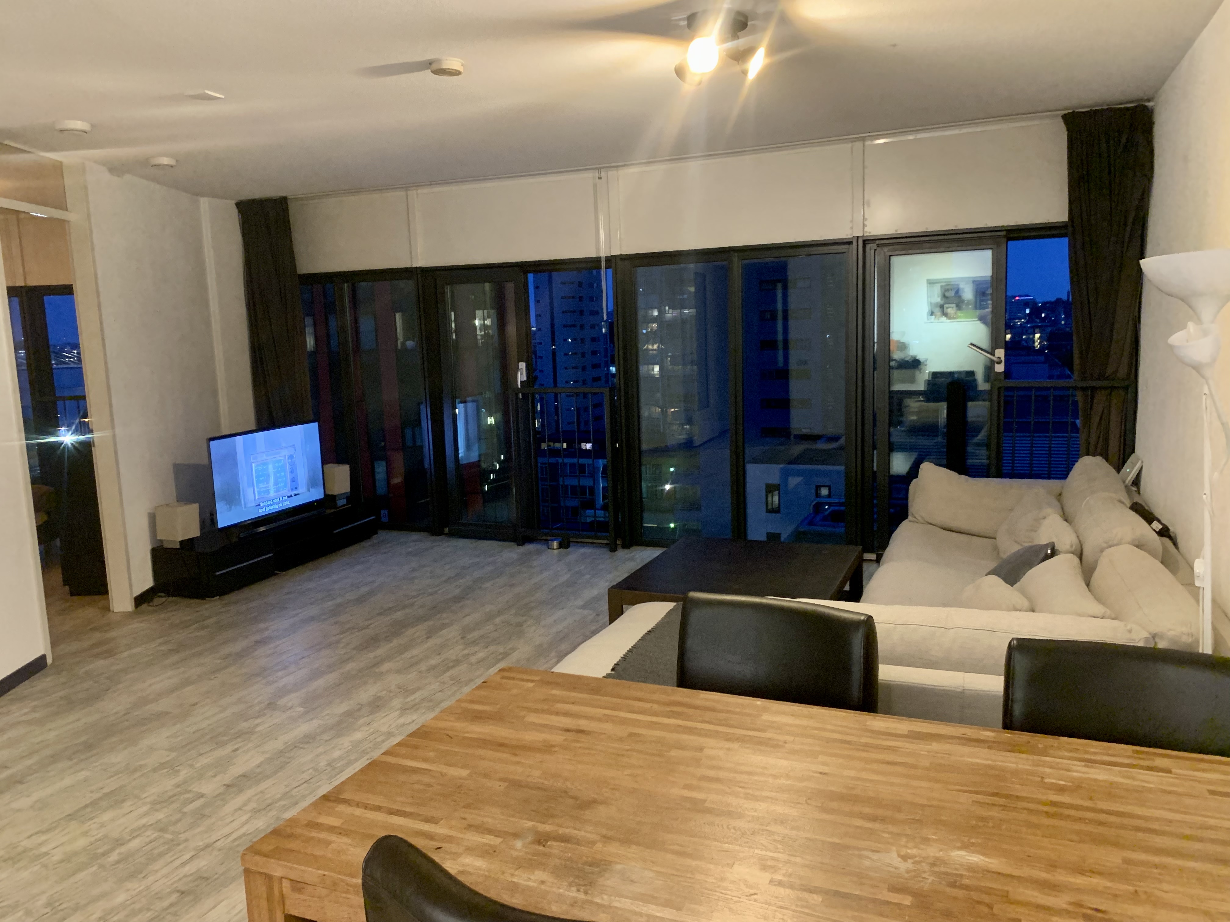 City Apartment with Great View FREE Parking