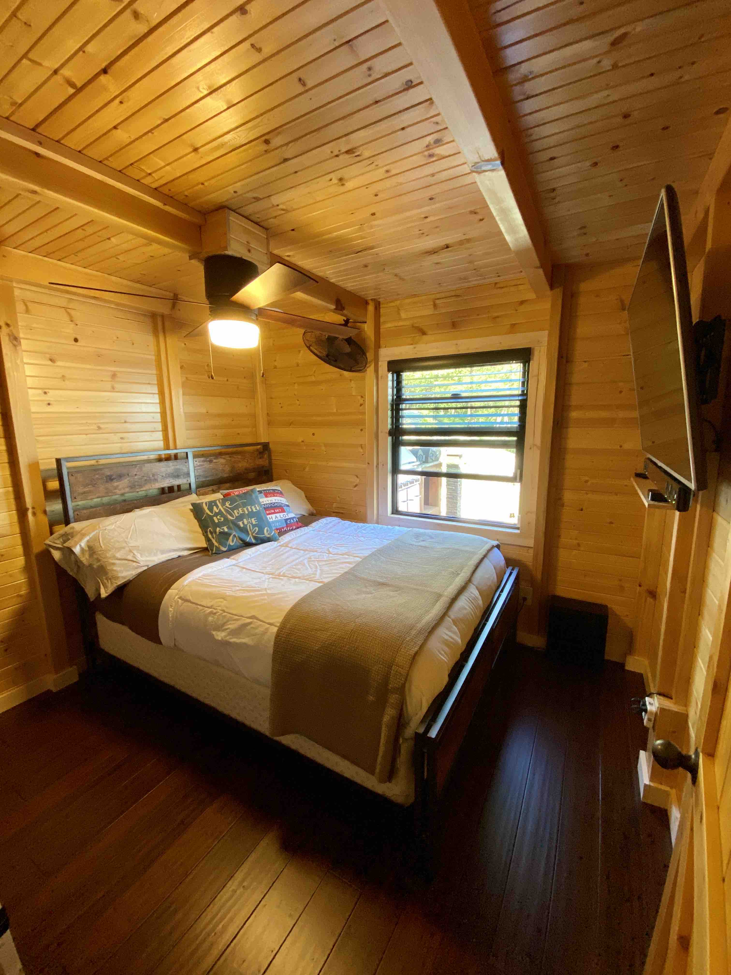 Ark Encounter Cabin on the Lake Williamstown Cabins for Rent in