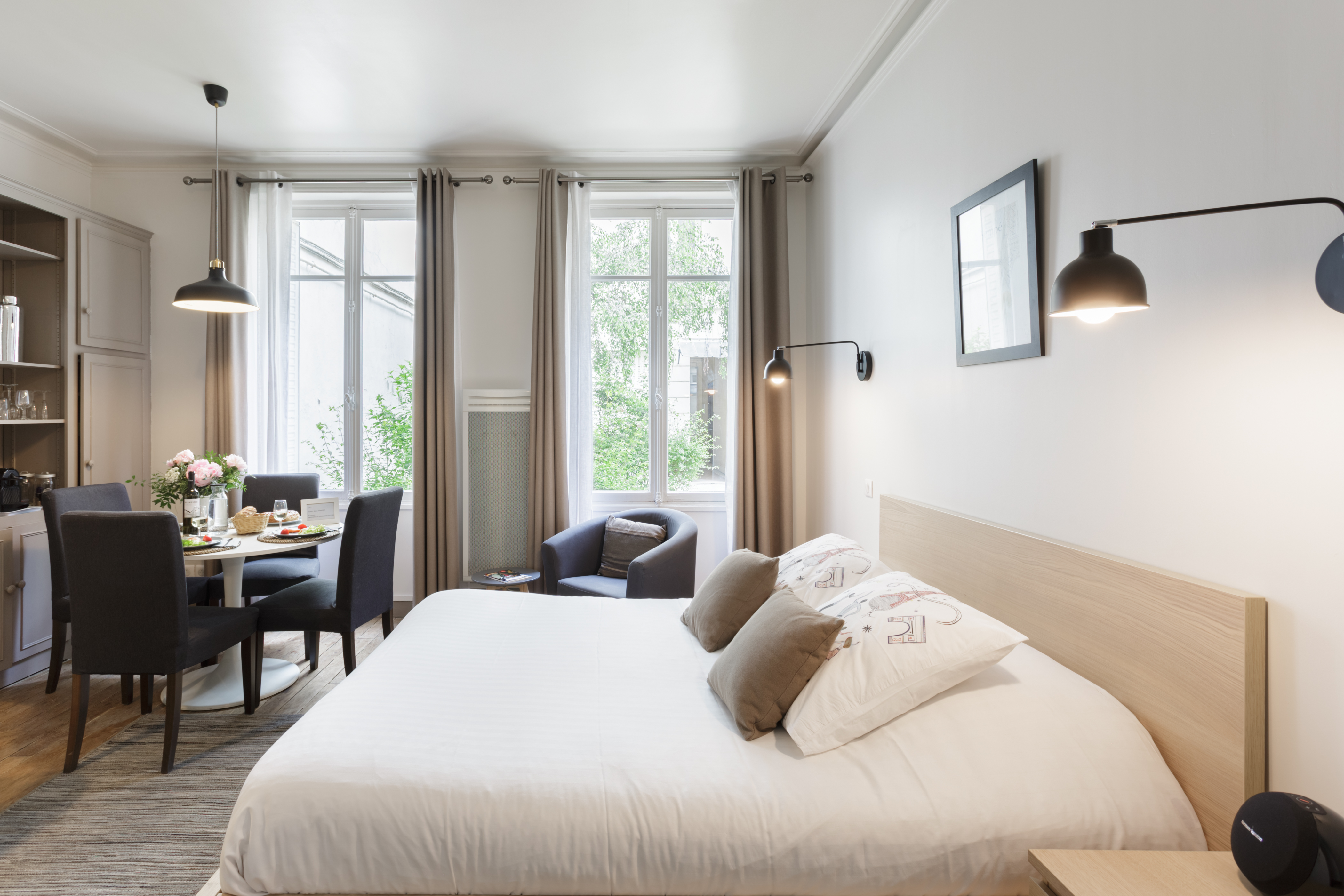 A calm Oasis close to the Eiffel Tower