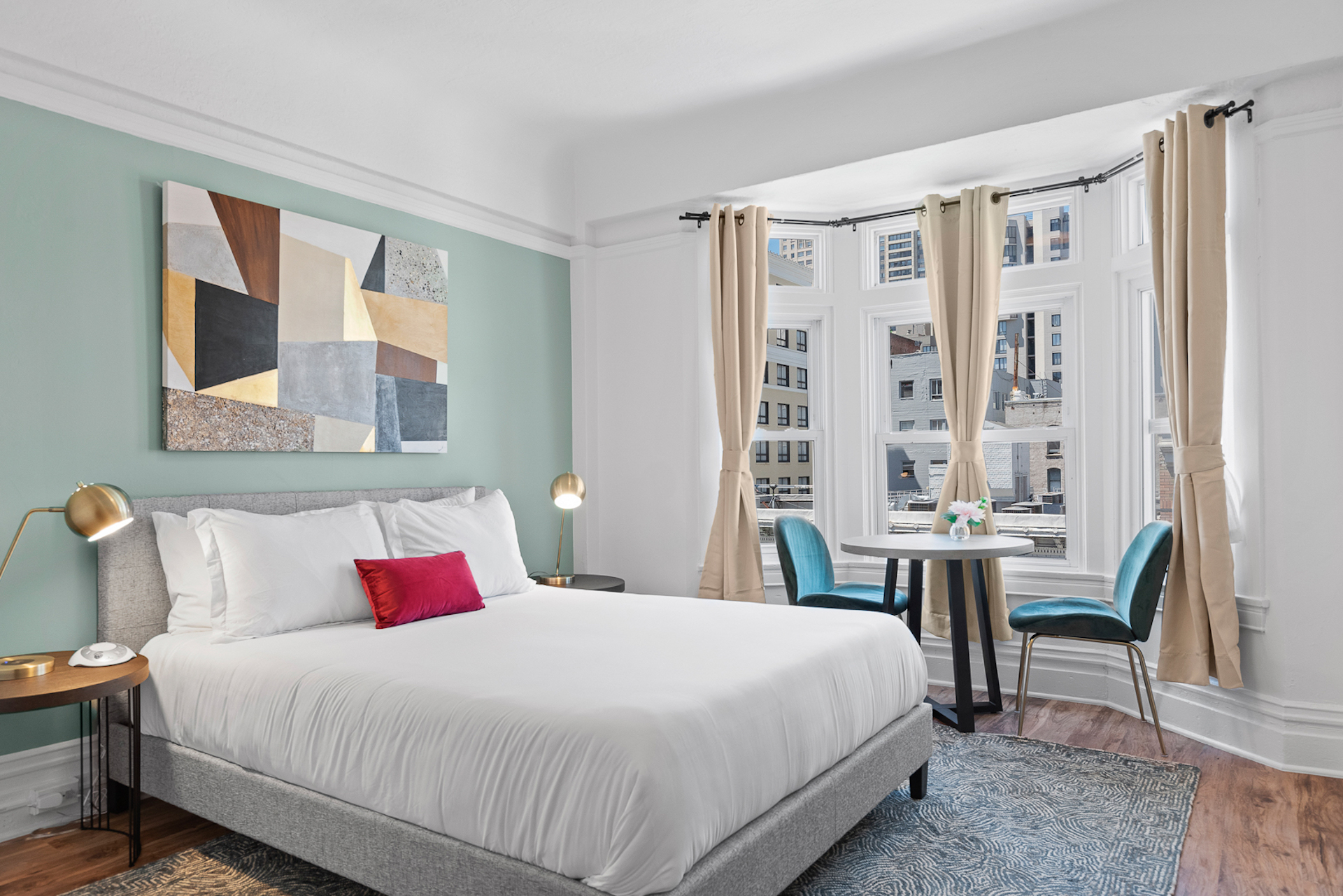 La Monarca by Kasa | Enjoy Bay Window Views
