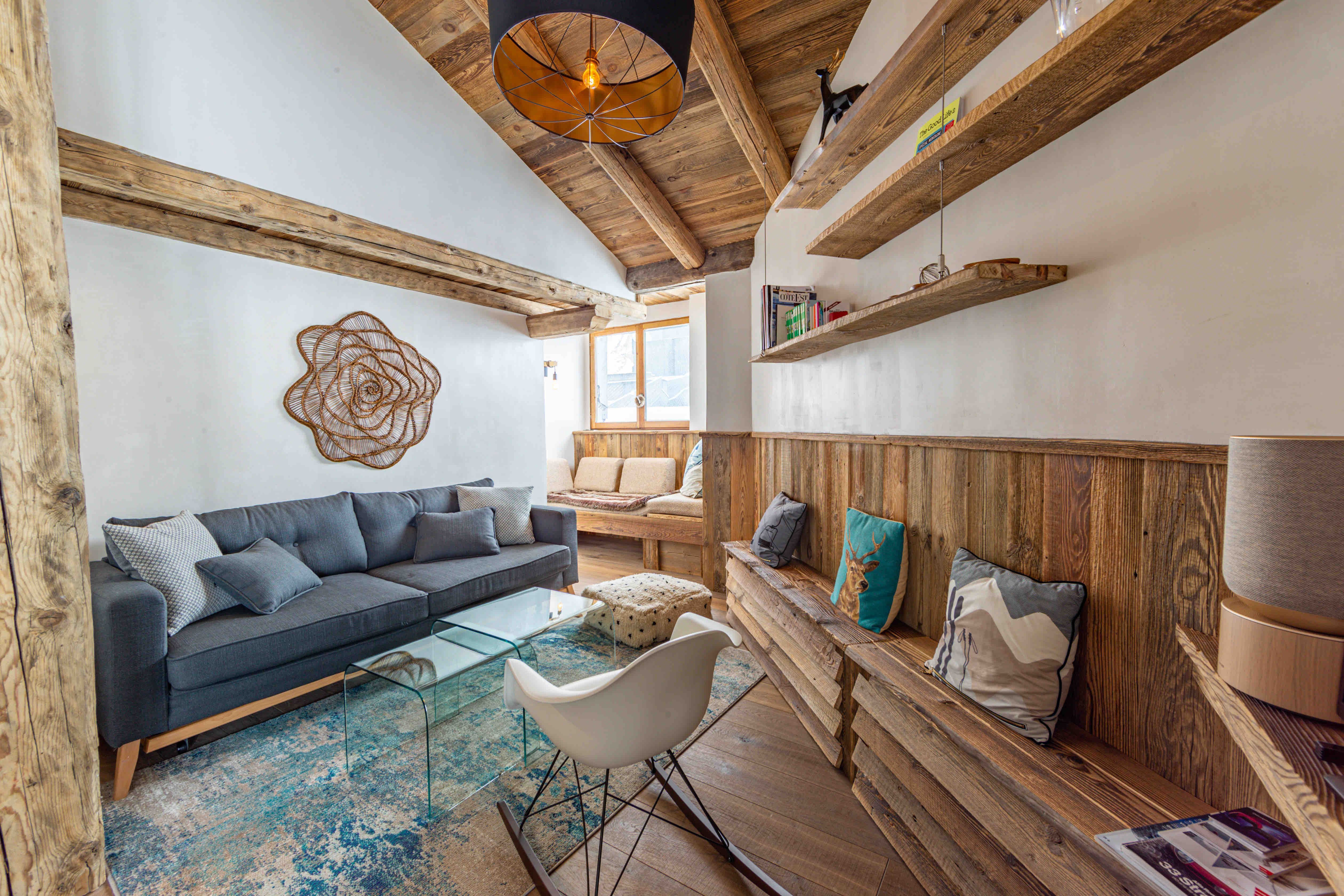 Top floor apartment, ski in ski out, superb view