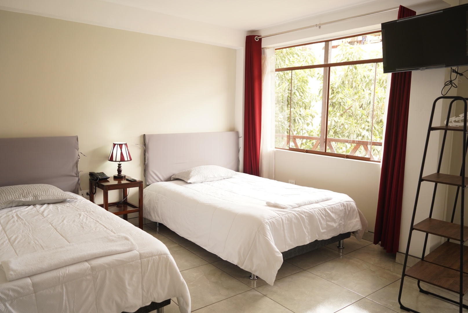 Apartment 2 with kitchen, mini living room and private bathroom