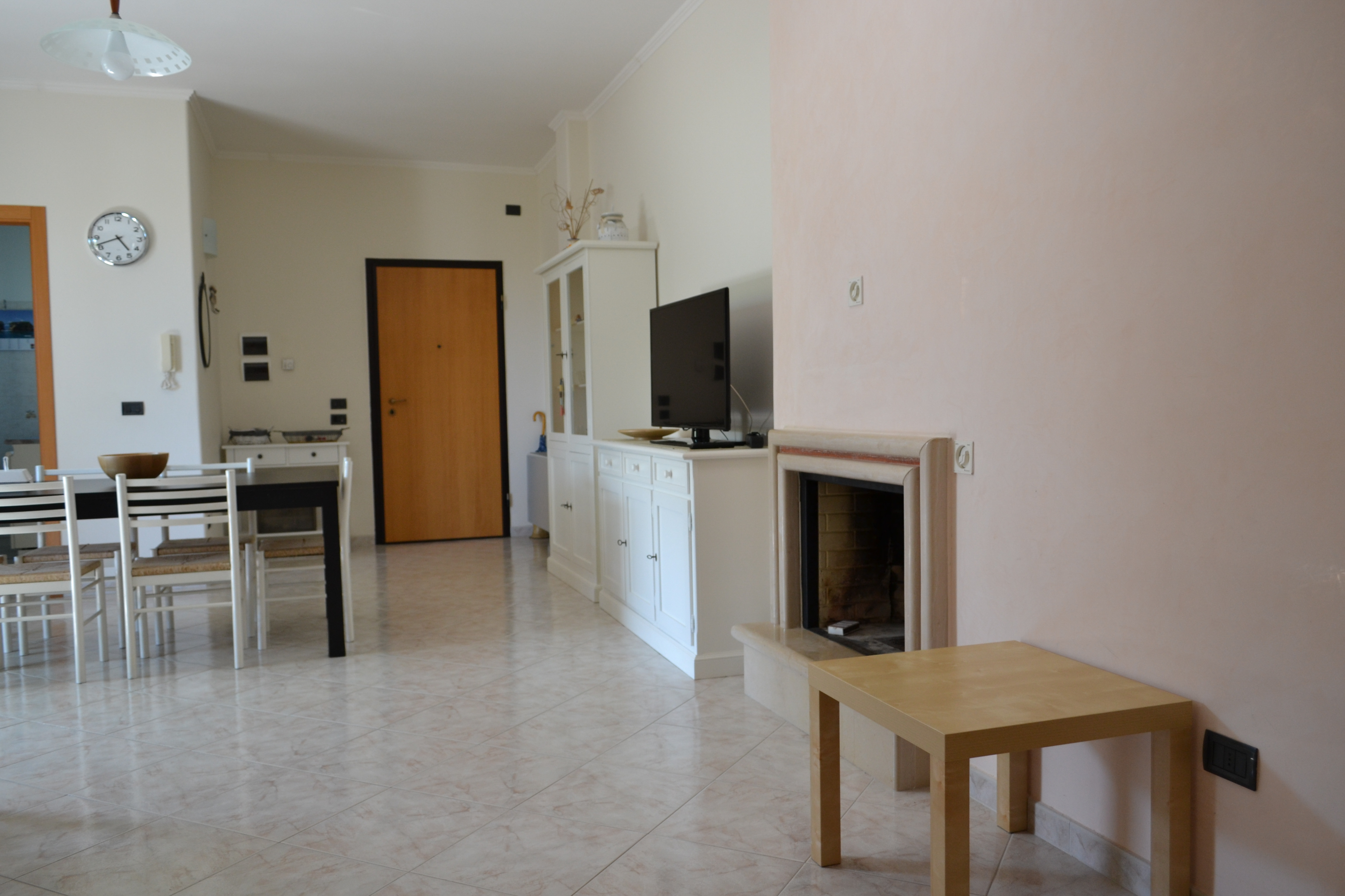 Excellently finished, 100 meters from the sea with terrace