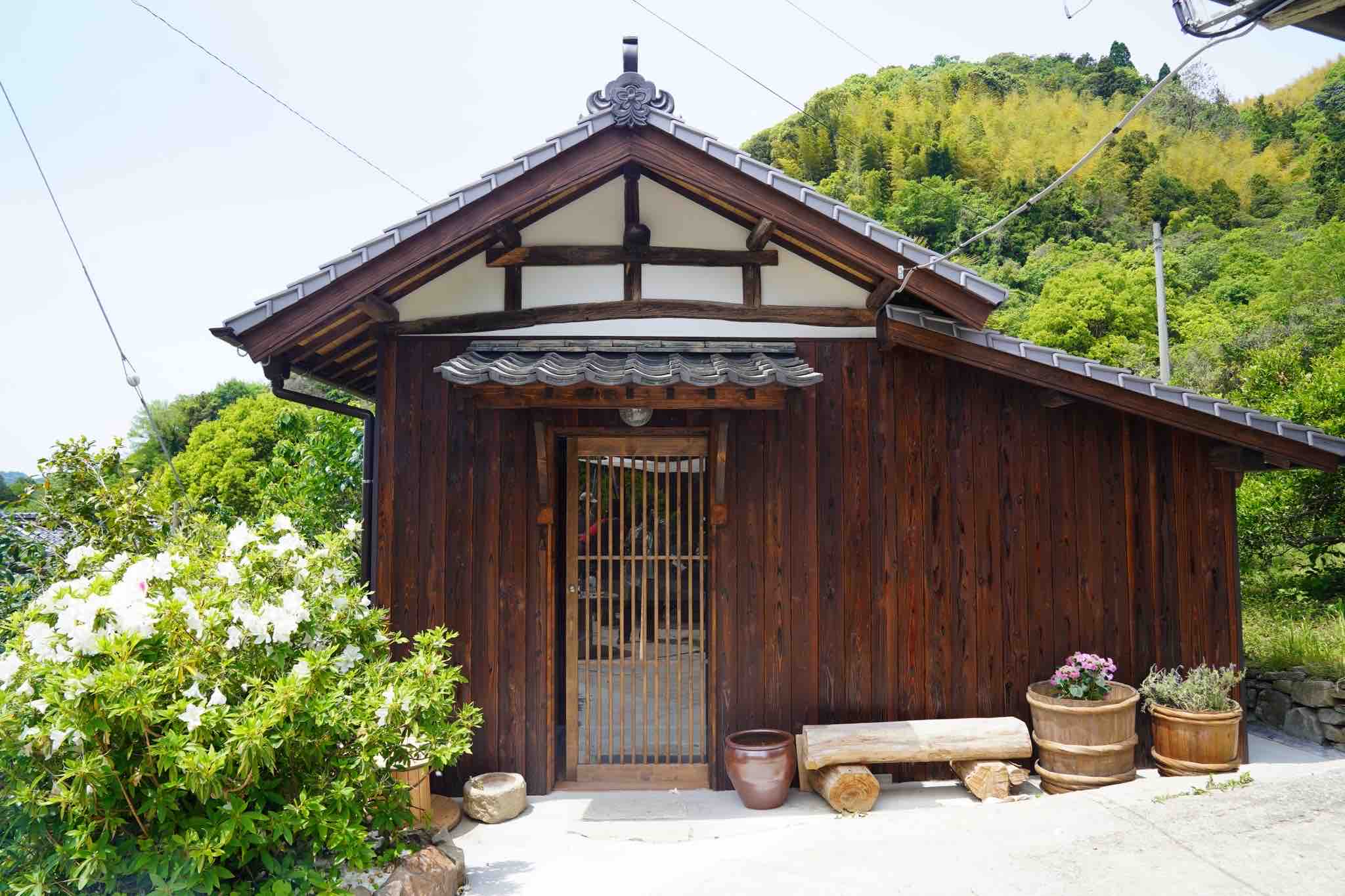 AUBERGE × wagamama URA KURT H