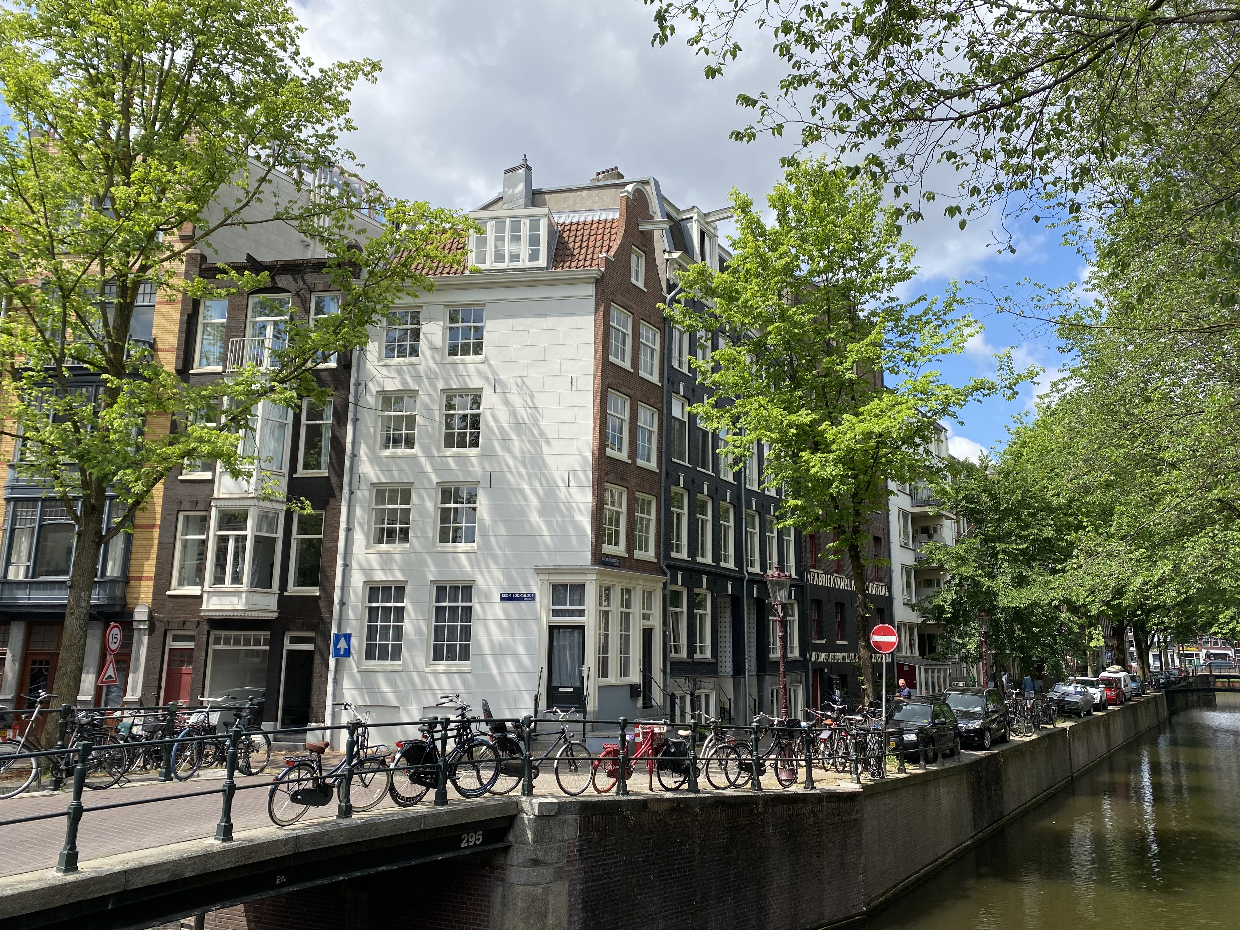 City centre apartment 2 on corner of two canals โ Amsterdam stay