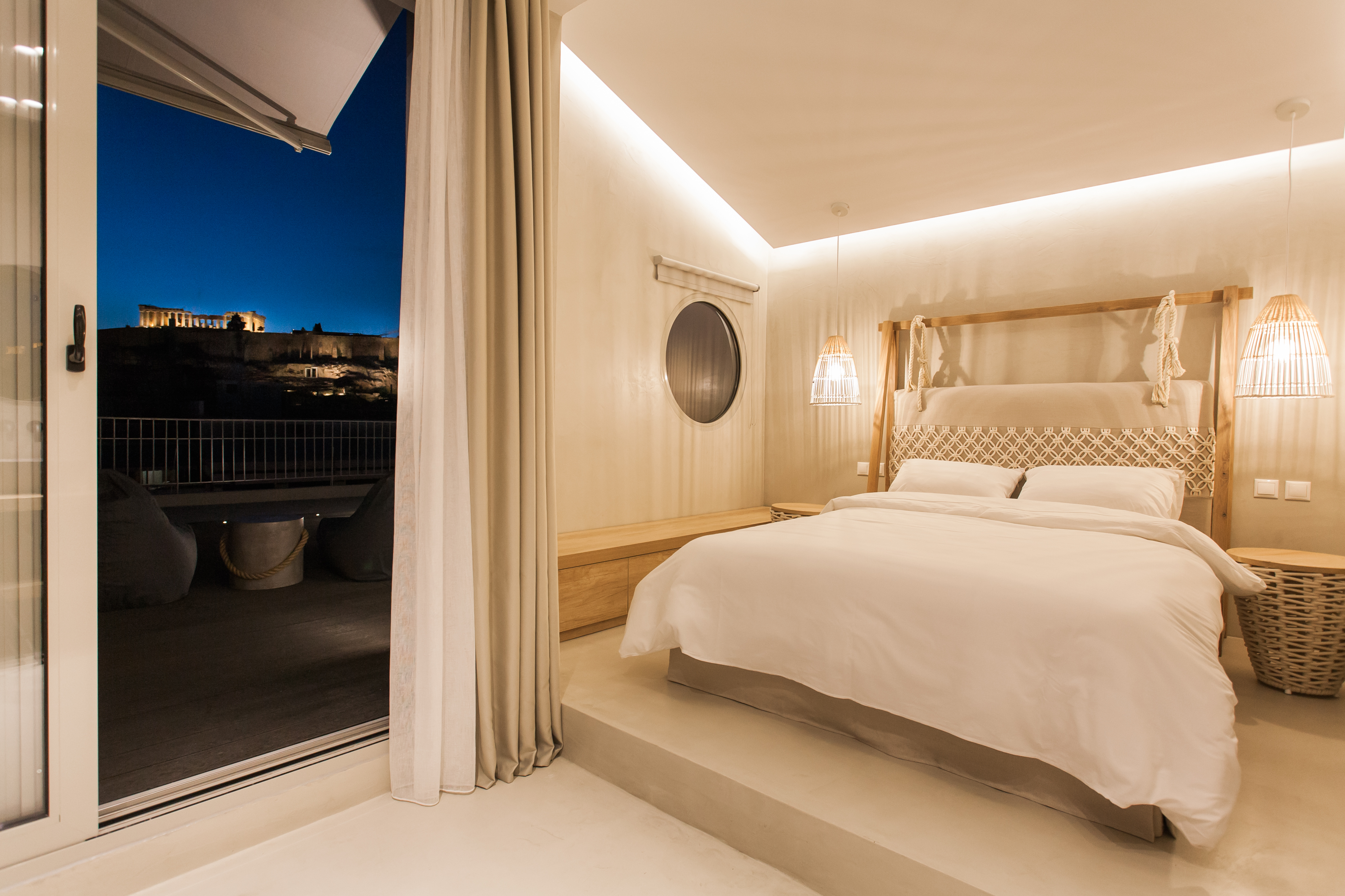 Acropolis view 360° sky suite