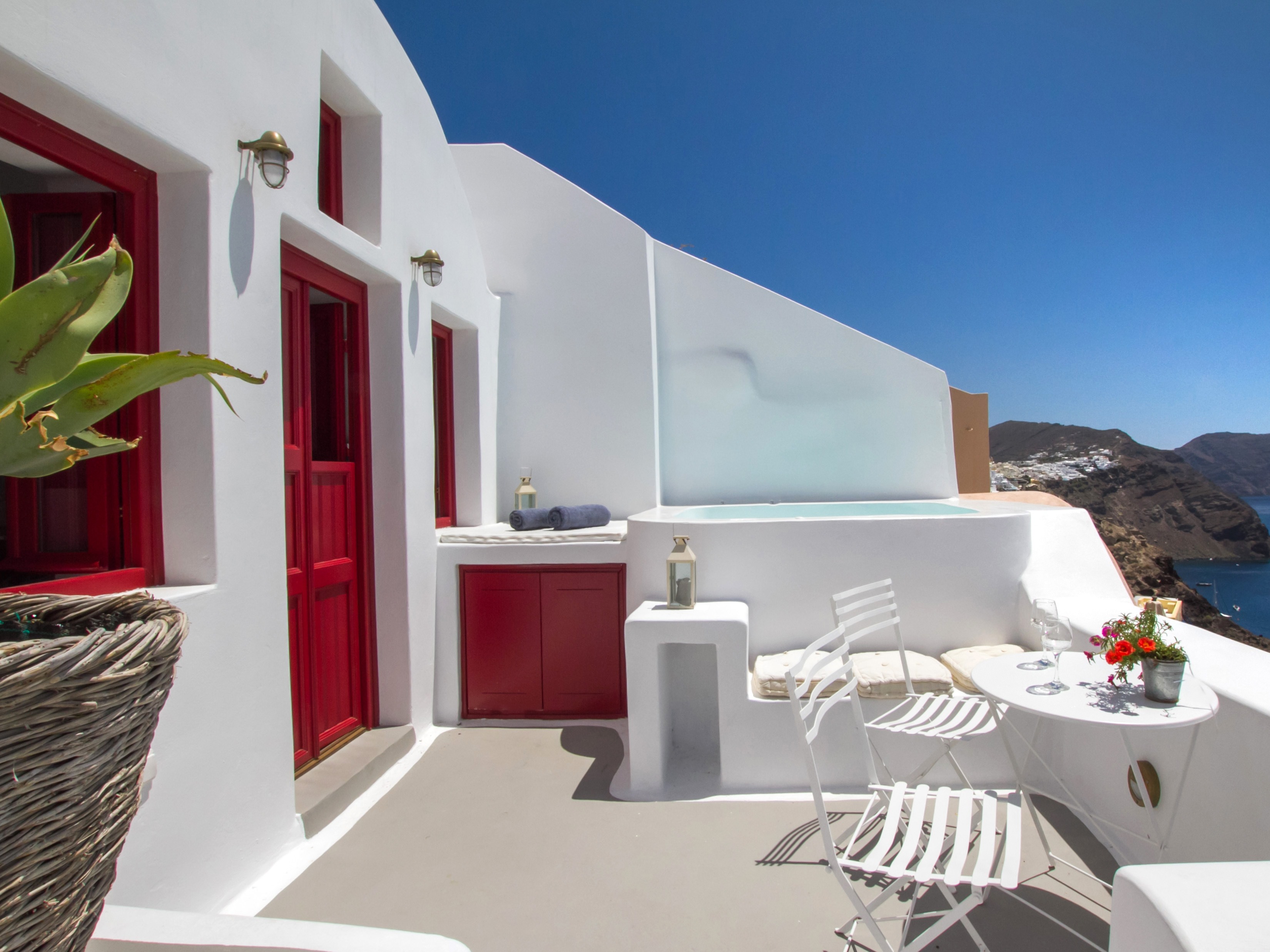 Hector Luxury Cave Caves for Rent in Santorini, Central Greece