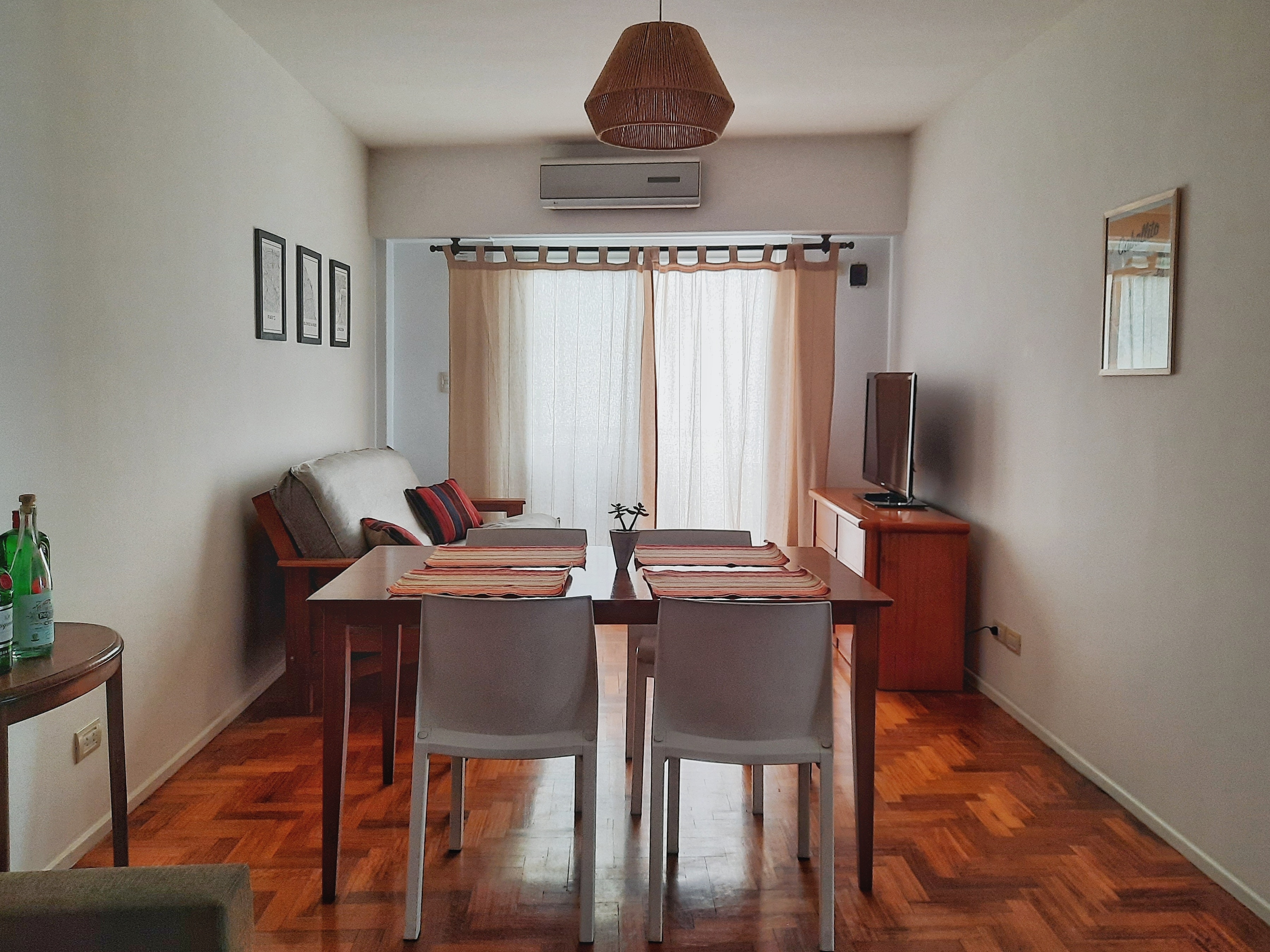 Bright, fully equipped apartment