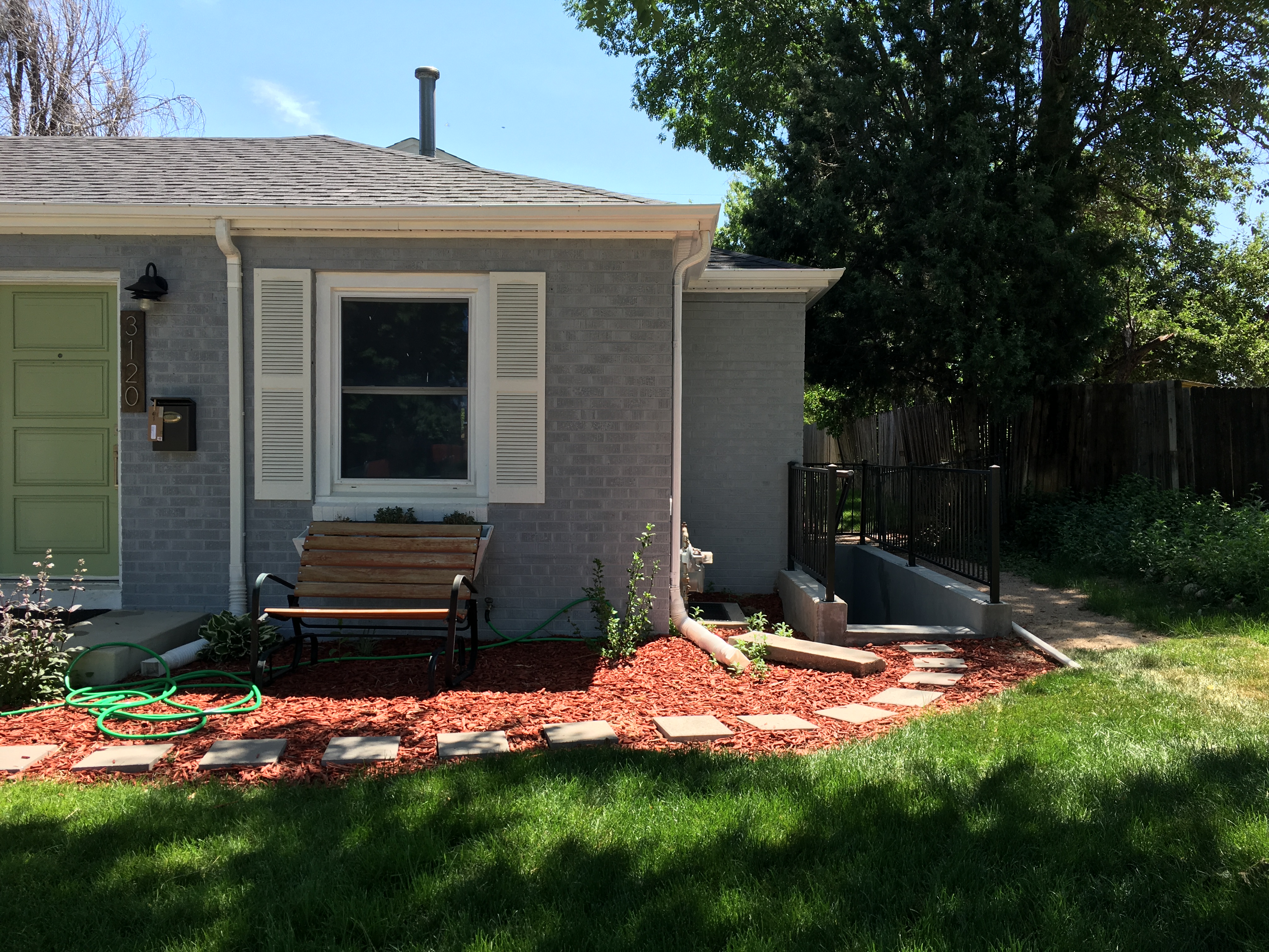 Central Location! Cute & Cozy Basement Apartment in Skyland, Denver
