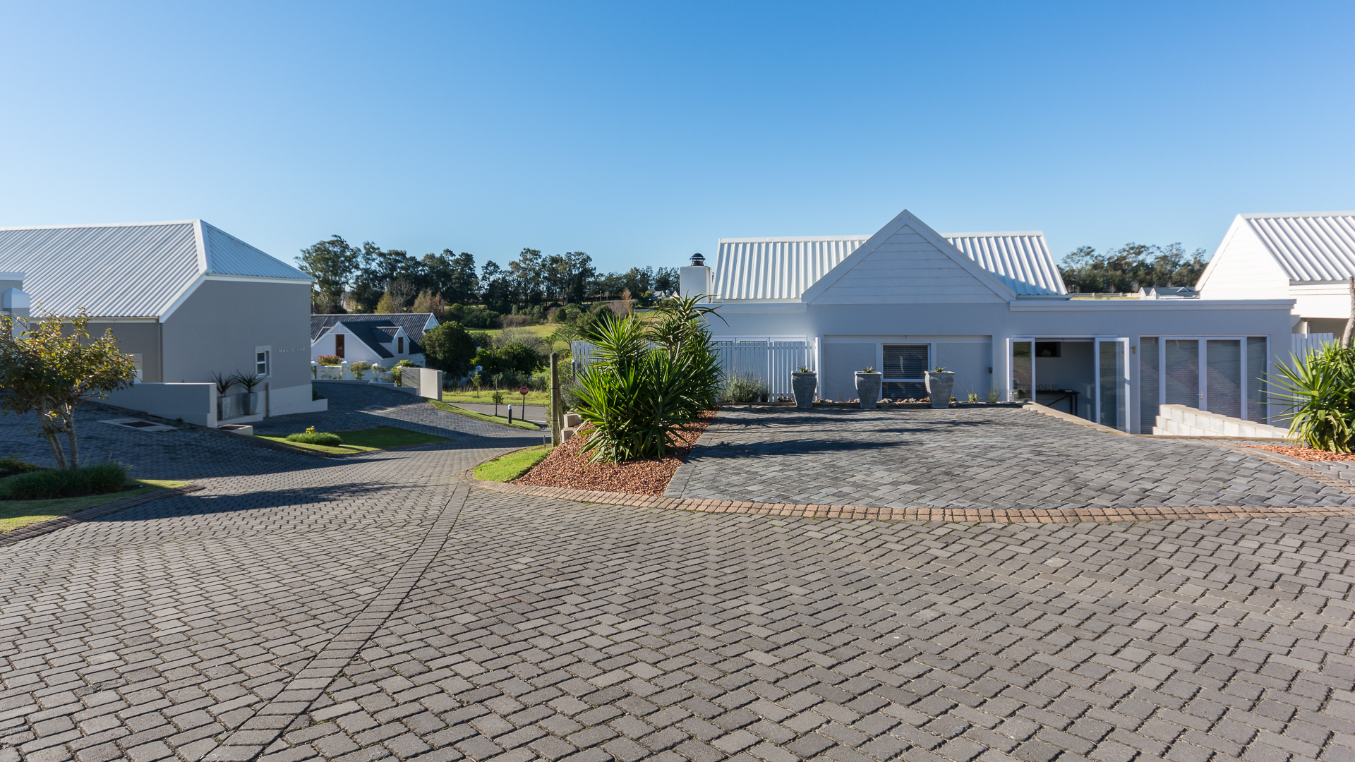 21 Manor on Kingswood Golf Estate Townhouses for Rent in