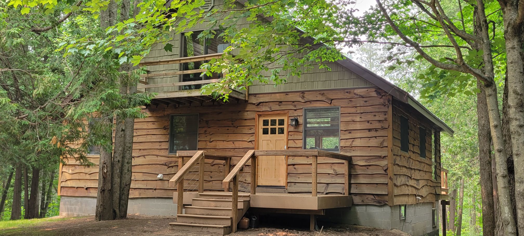 Beautiful Betsie Riverfront home