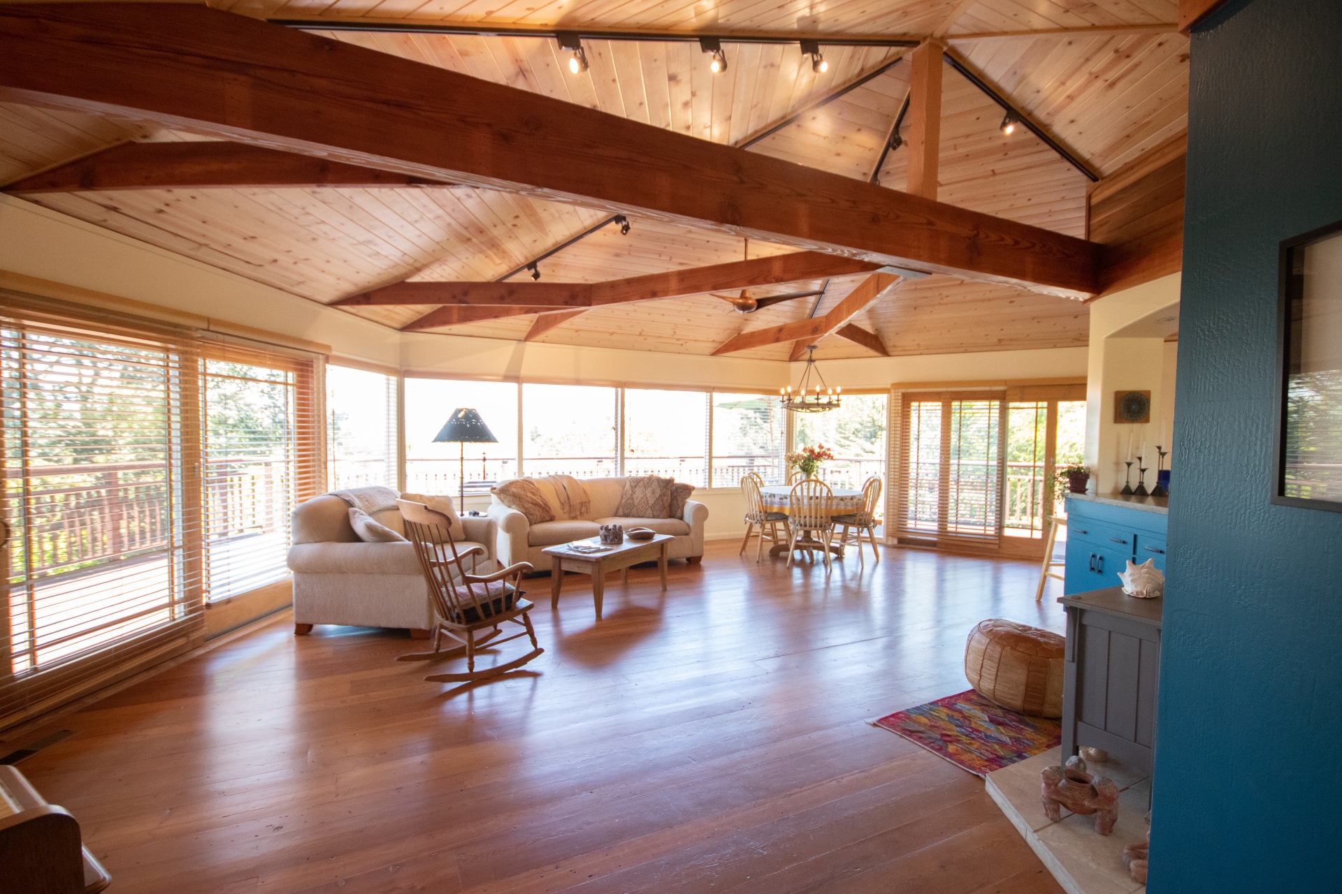 No Place Like Home, It's a Holiday! Houses for Rent in Sebastopol