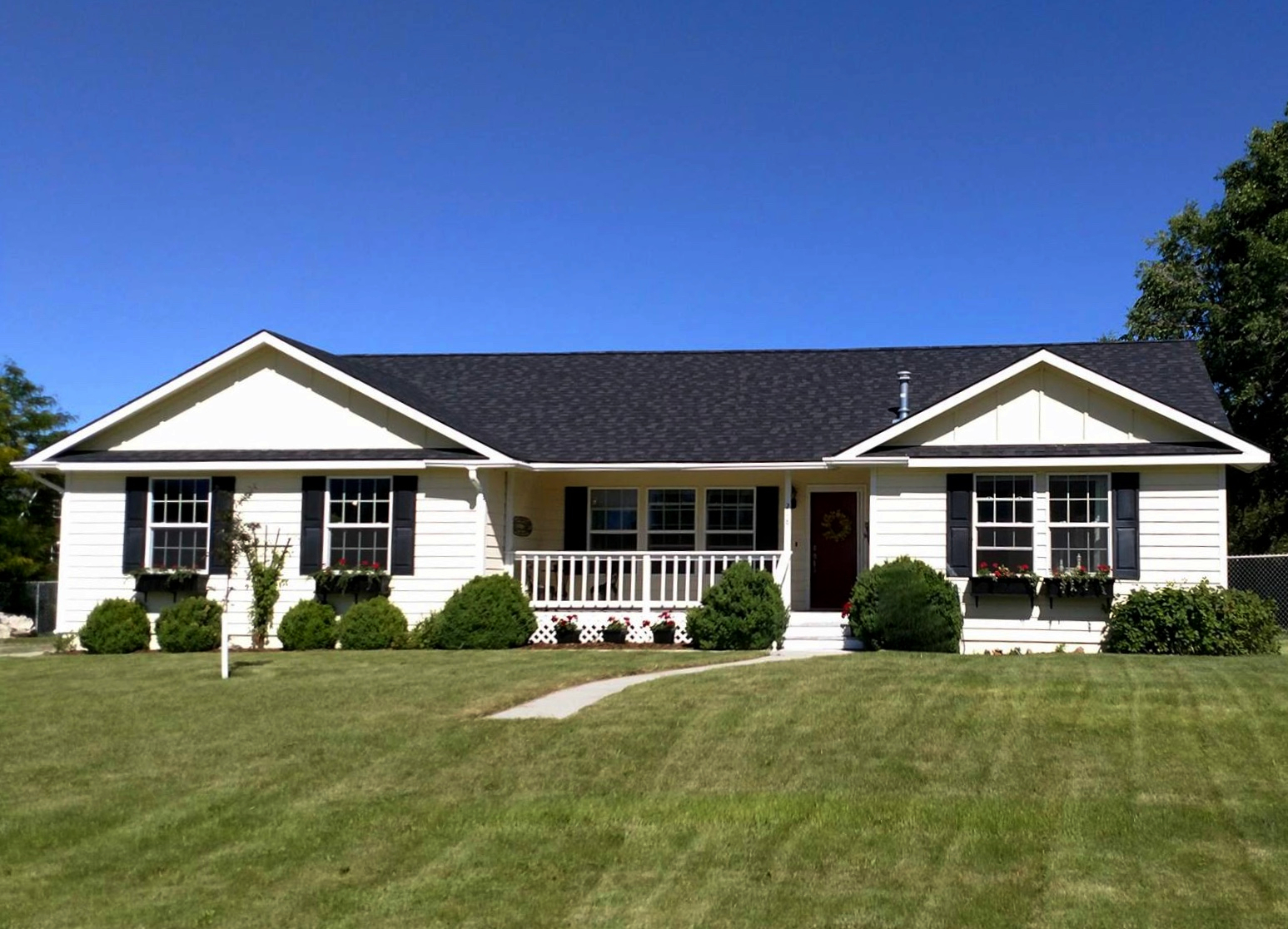 Ideal location/ close to town/ quiet neighborhood Houses for Rent in