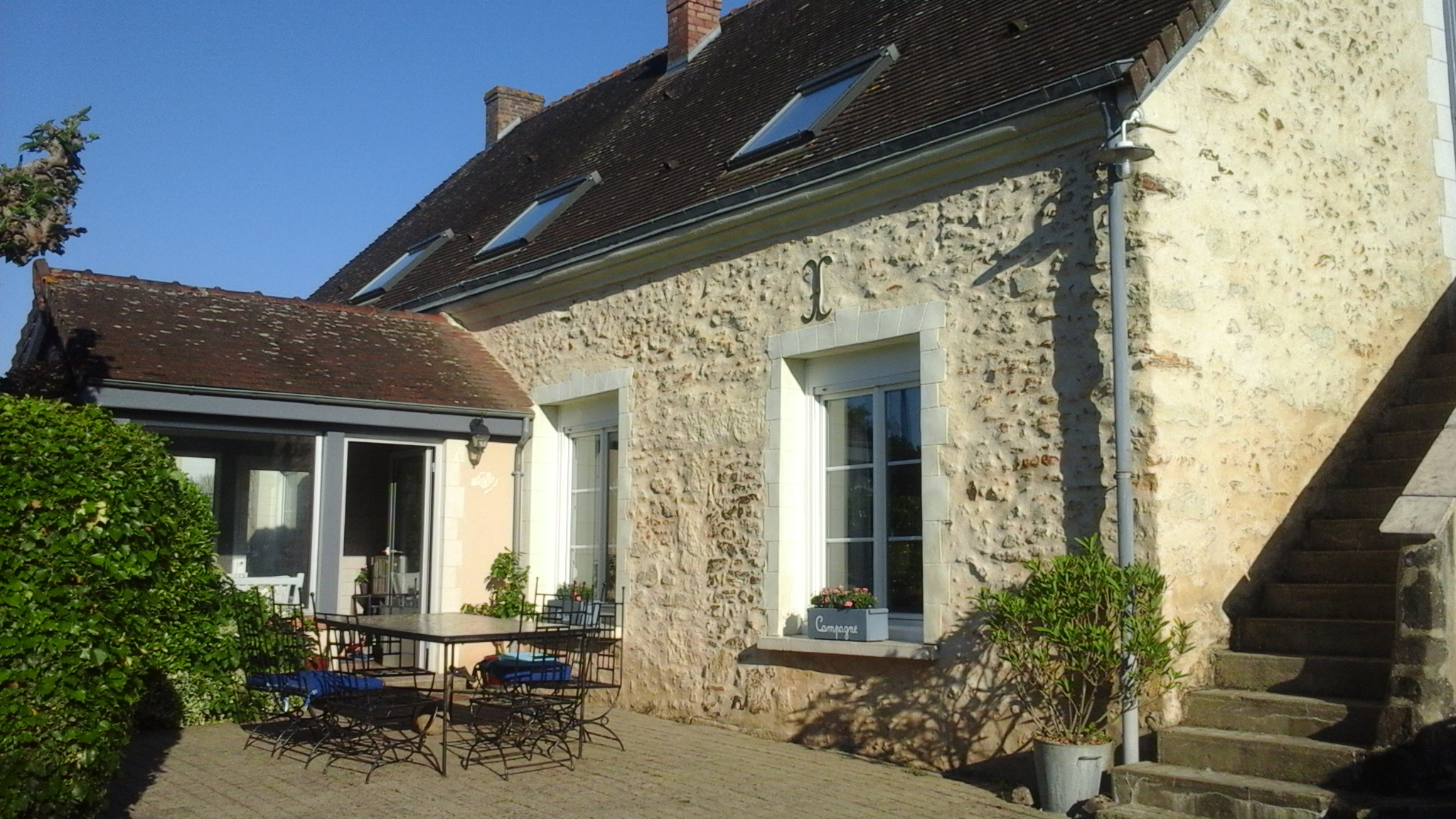 24 Hour Le Mans Room Rental