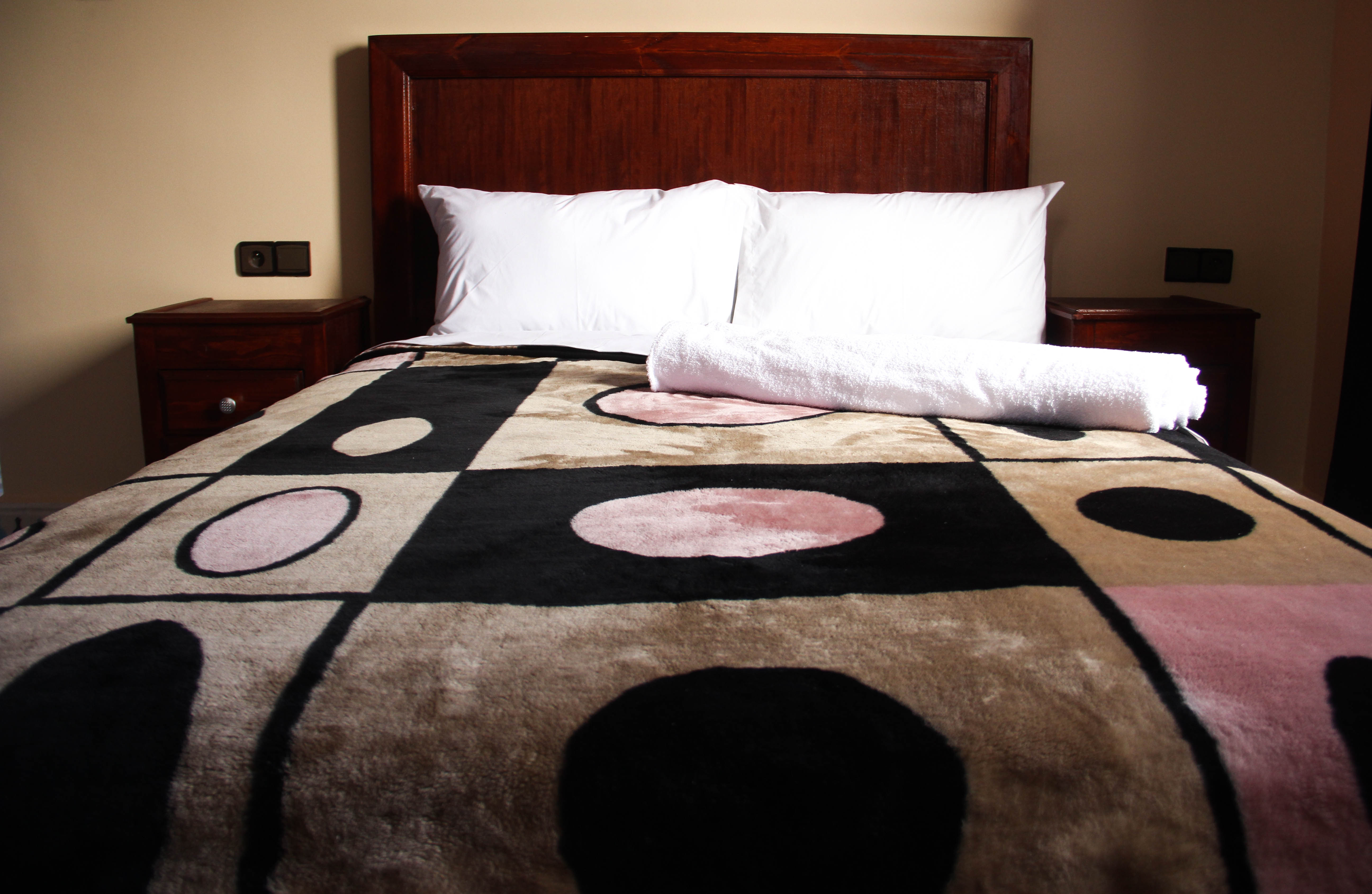 Double Room 2 with swimming pool view (DAR IZIKI)