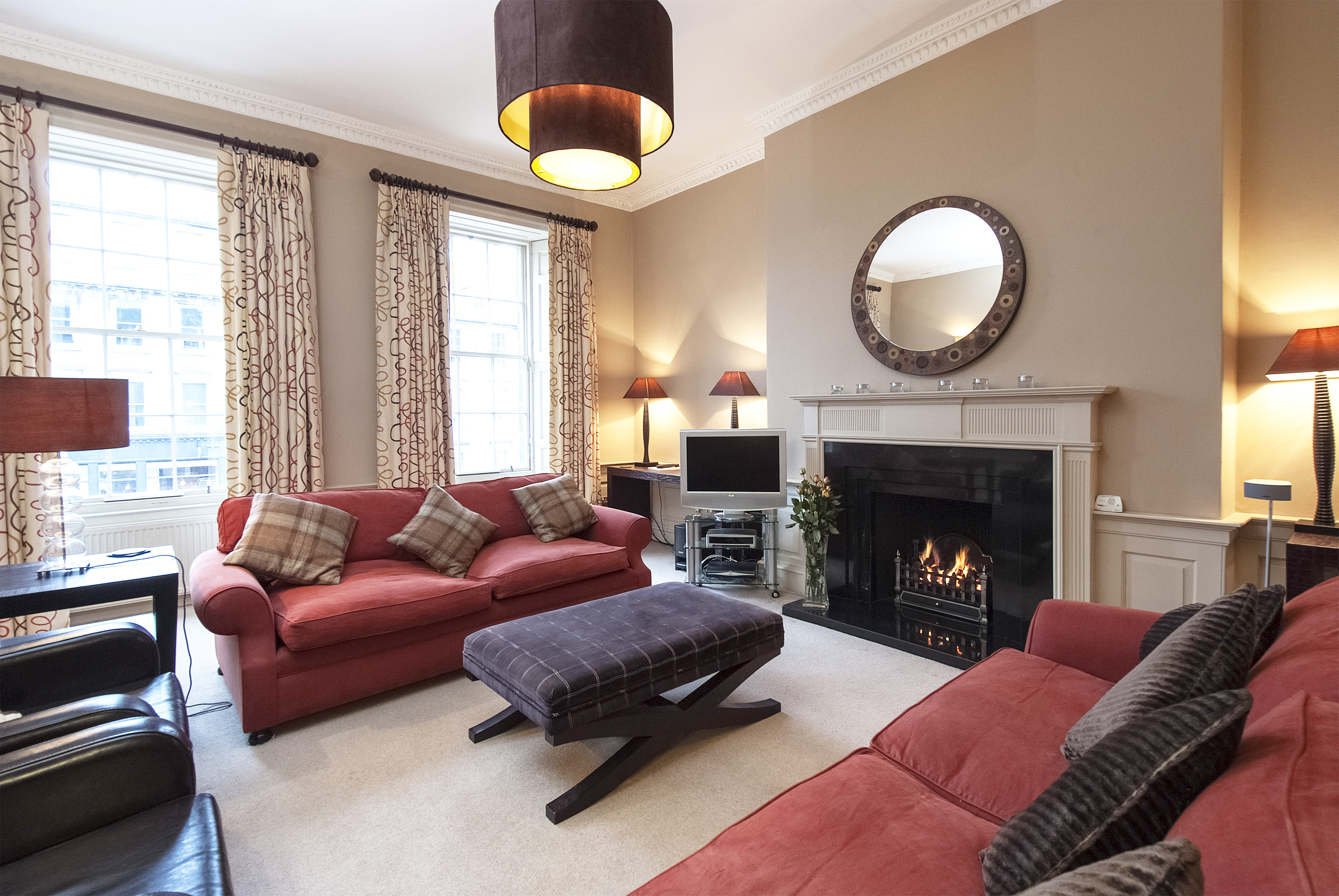 2 bed / 2 bath central apartment - high spec in Deans Village, Edinburgh