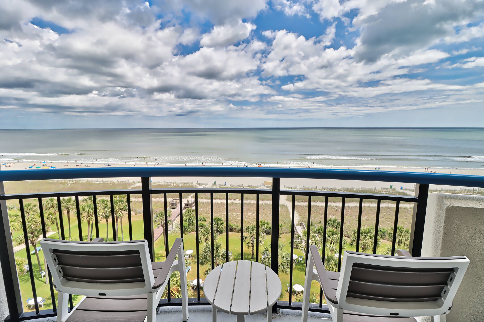 OCEANFRONT 1BR/Boardwalk Beach Resort!! Updated! Condominiums for