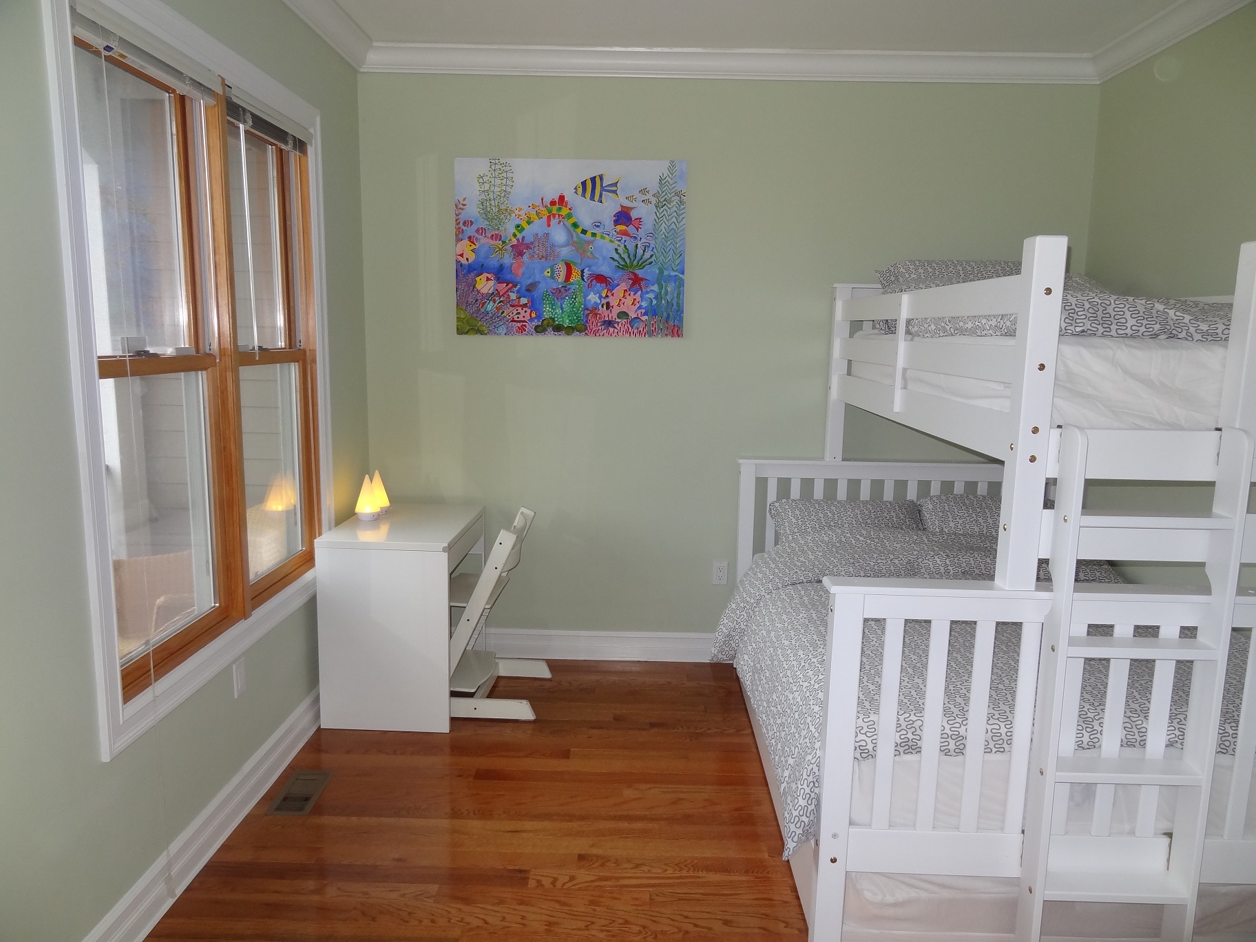 Clean room near Longwood