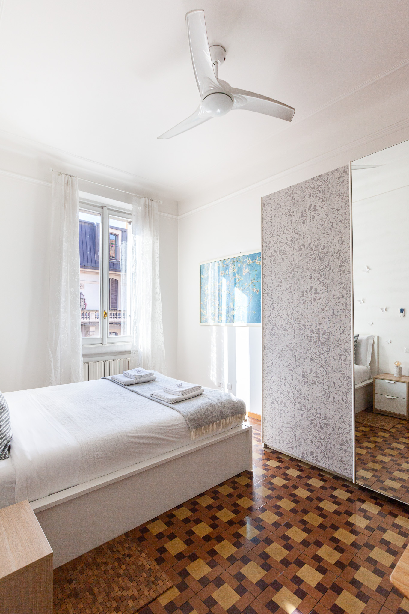 Bright and Spacious 1930s Authentic Home