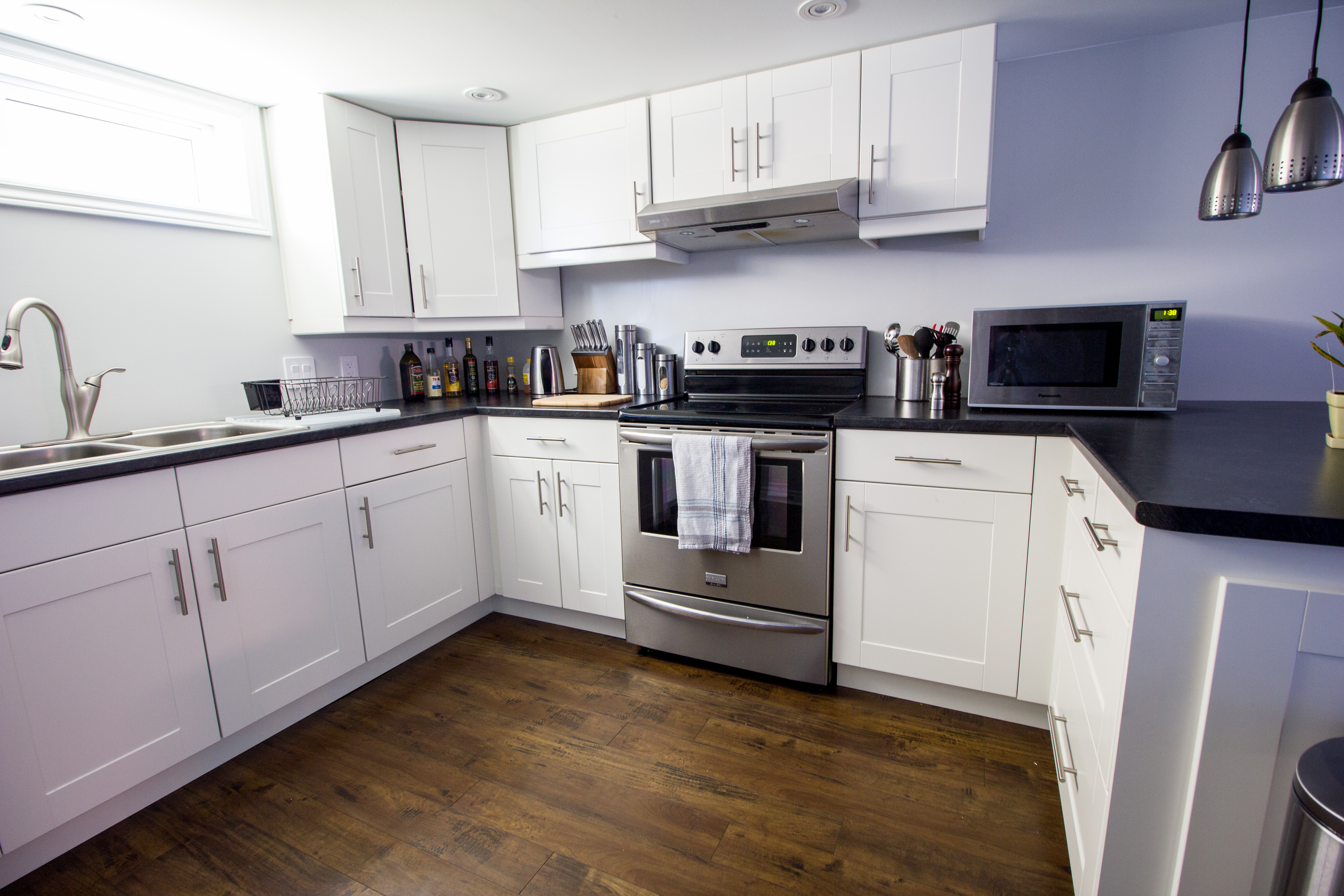 Comfortable & spacious private apt. in bungalow