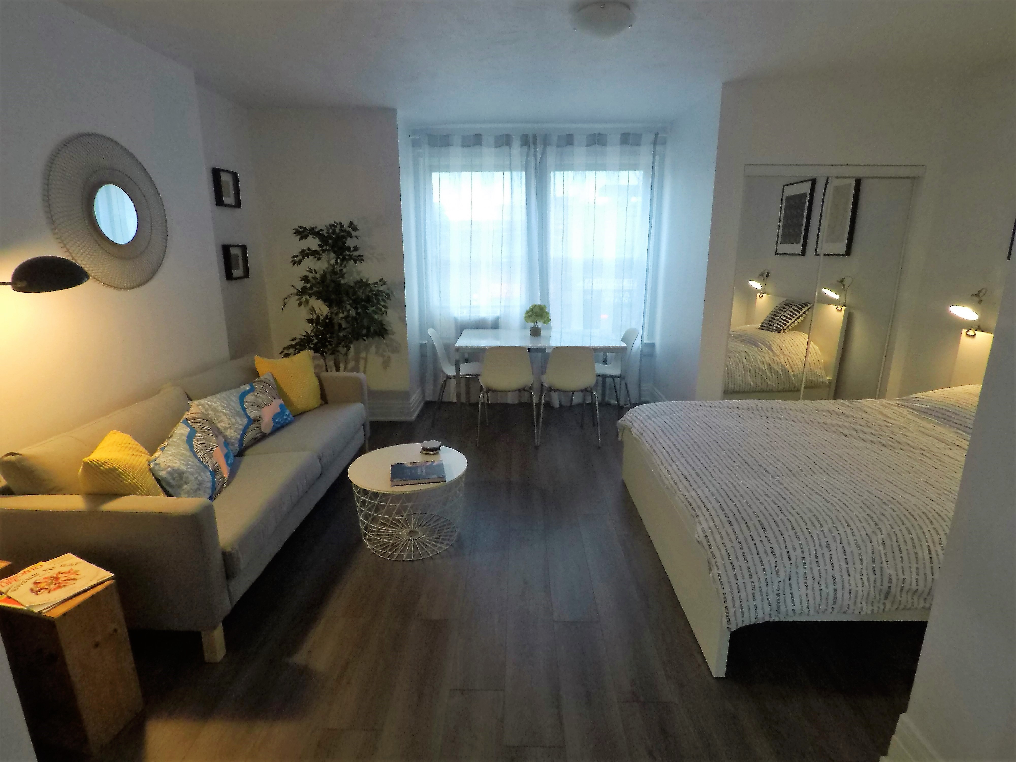 Sparkling Toronto Studio in trendy Dufferin Grove Apartments for Rent