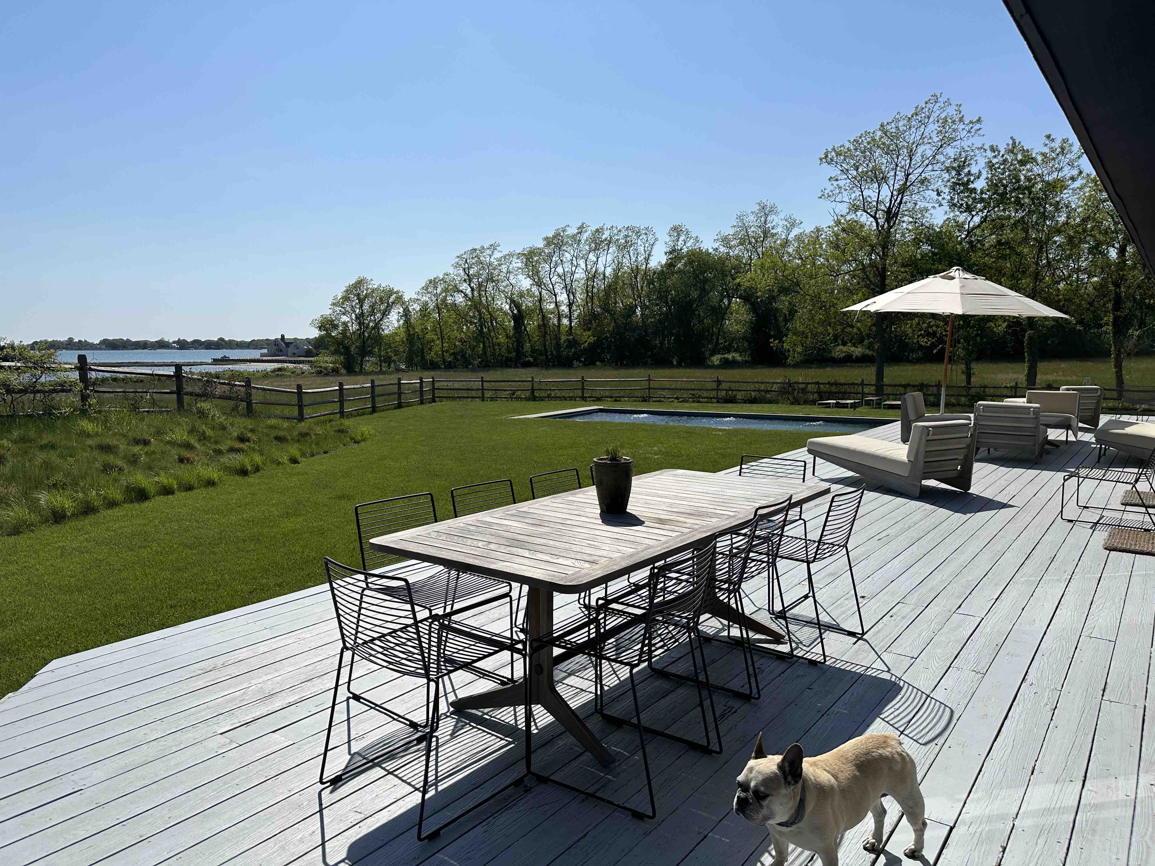 Stunning water views, huge pool, family resort