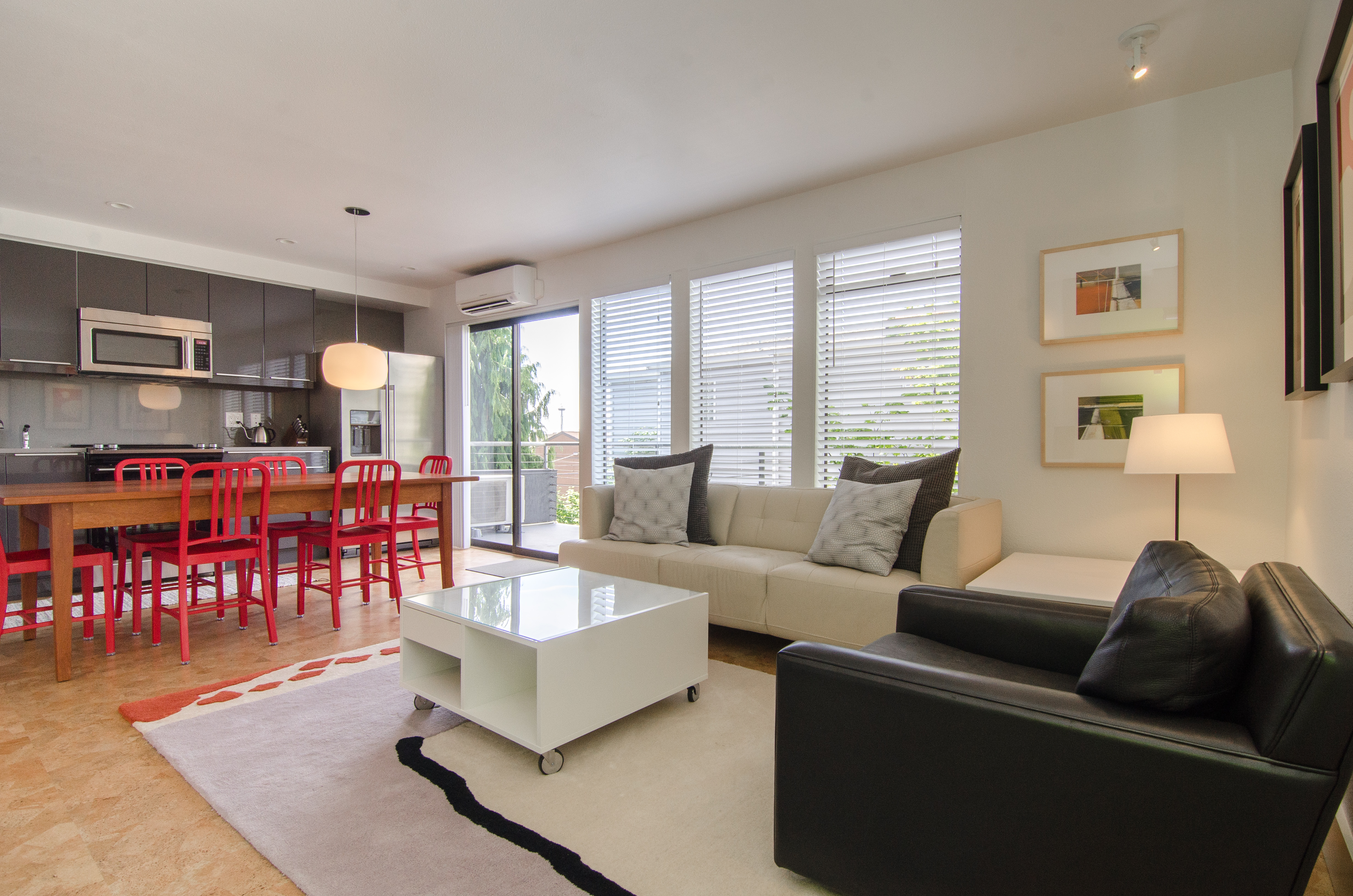 Artfully Modern 2BR in Eastlake/Lake Union