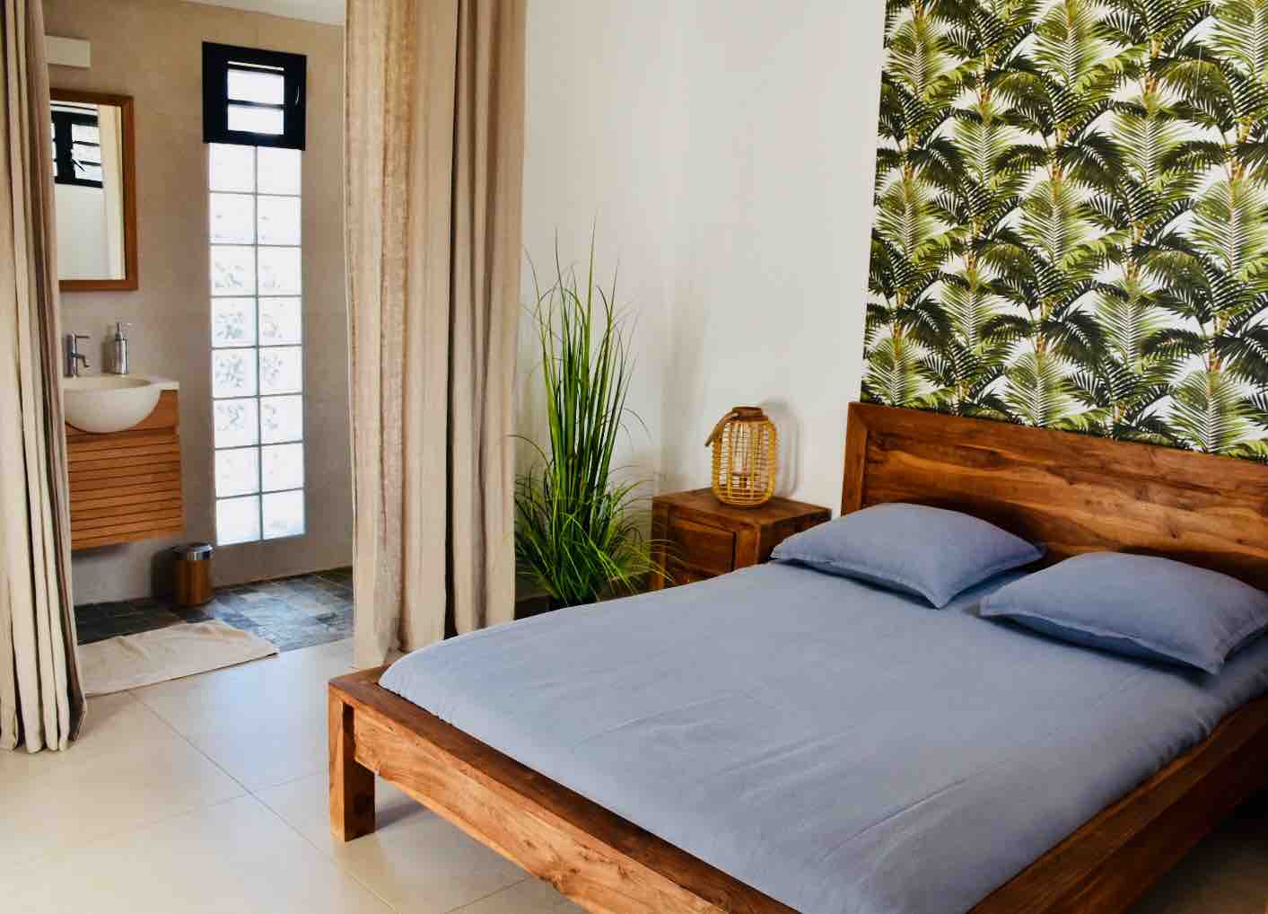 Tropical Room (Apartment 