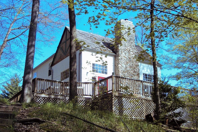 Trilogy Lodge with Lake & Trails