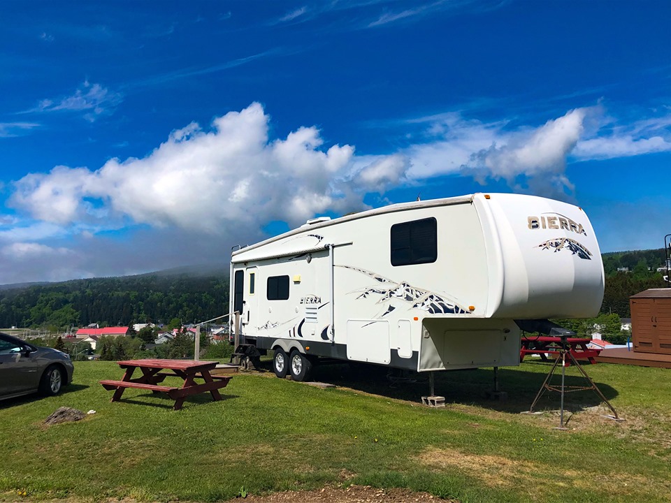 Fifth Wheel RV Vista Ridge Campervans/Motorhomes for Rent in Alma