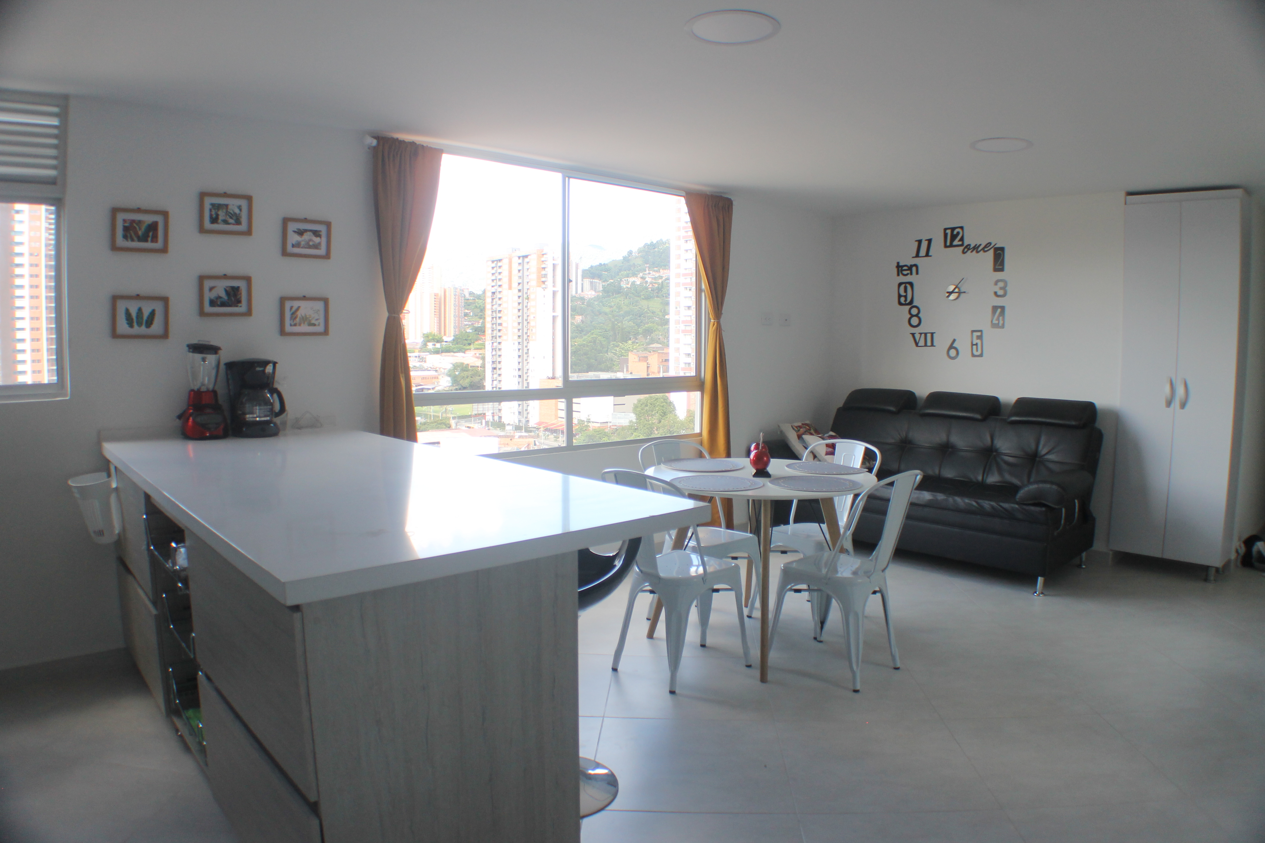 Beautiful depar in Sabaneta two blocks from the park