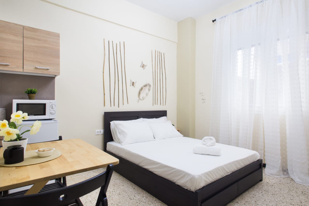Relaxing small studio near to Acropolis 2