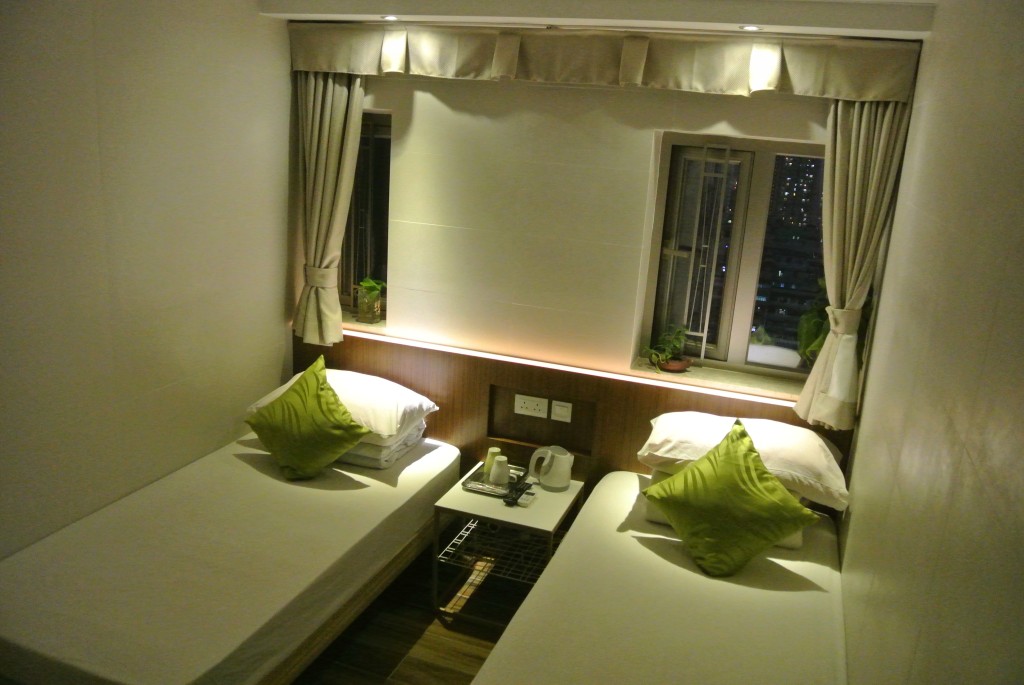 D2-Standard Twin Bed Room with private bathroom