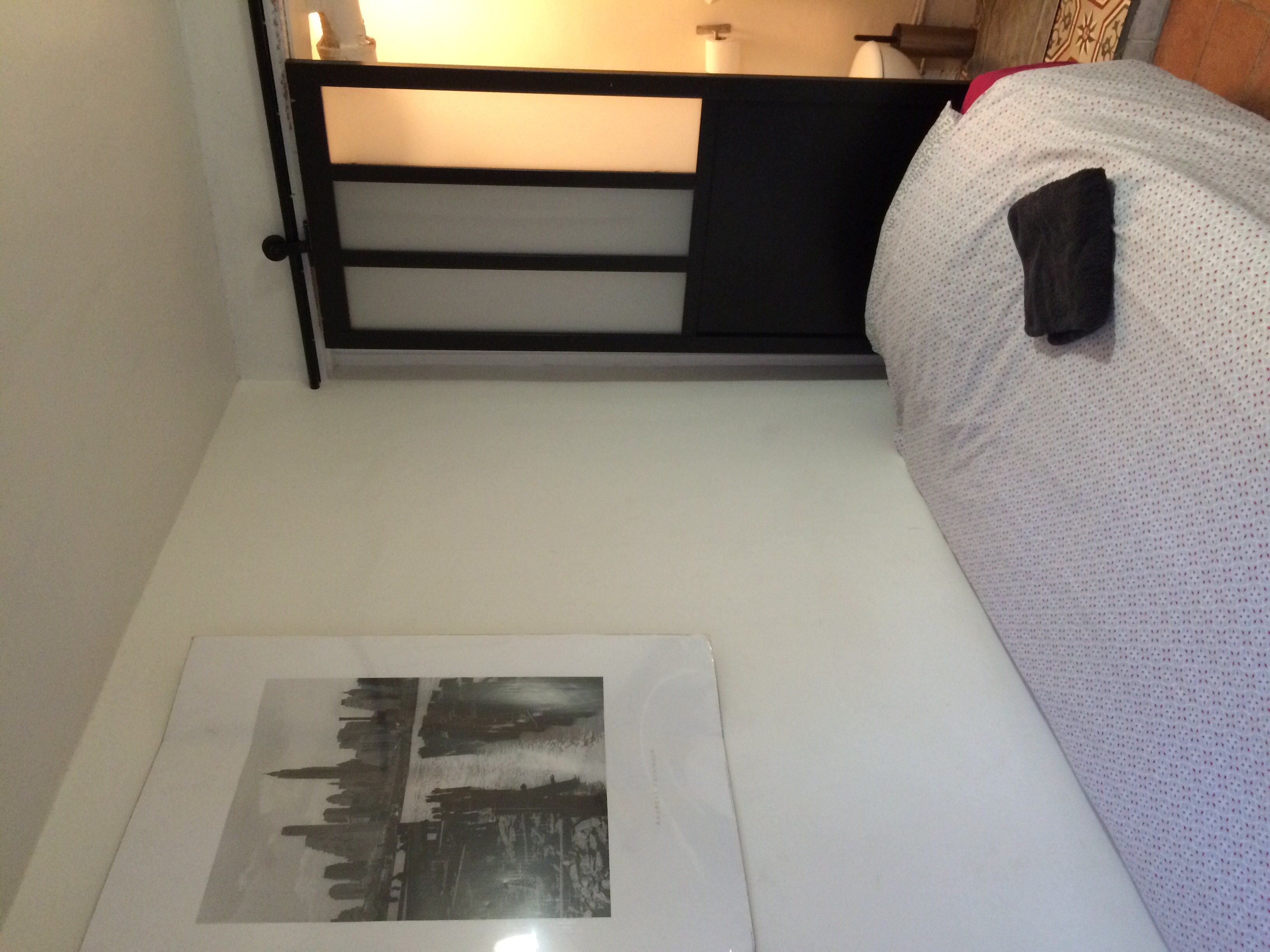 Petite chambre dans Le Marais sur cour au calme