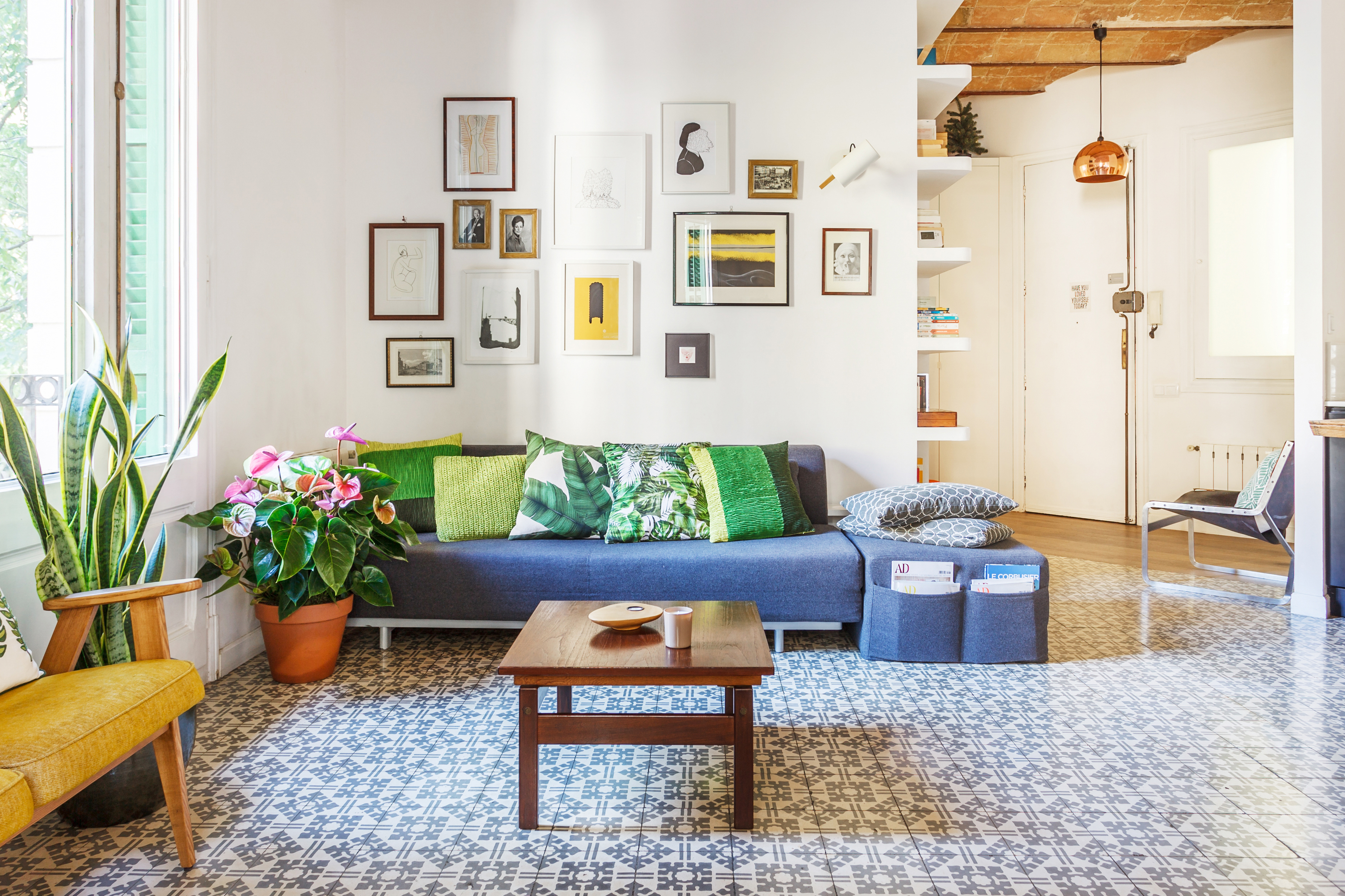 Vintage Concept Flat in Chic Neighbourhood